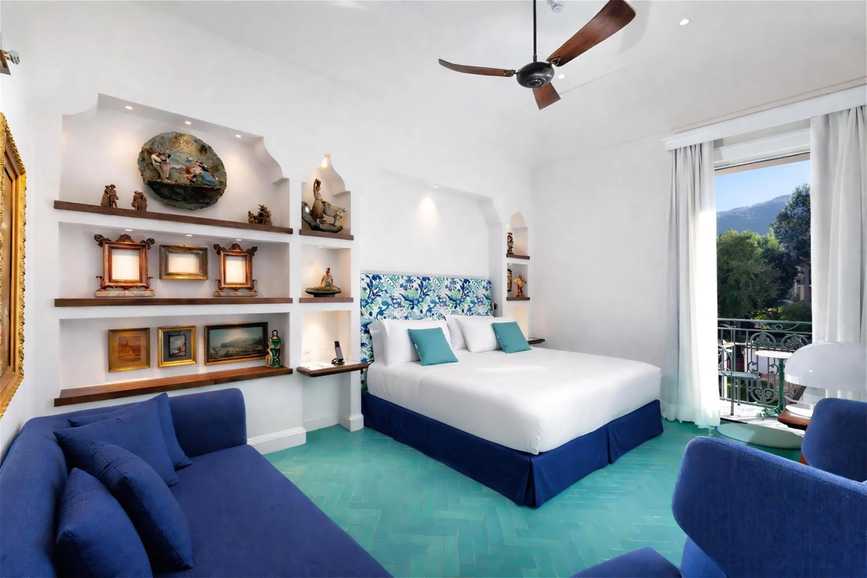 Bedroom, Bed in Grand Hotel Europa Palace Sorrento