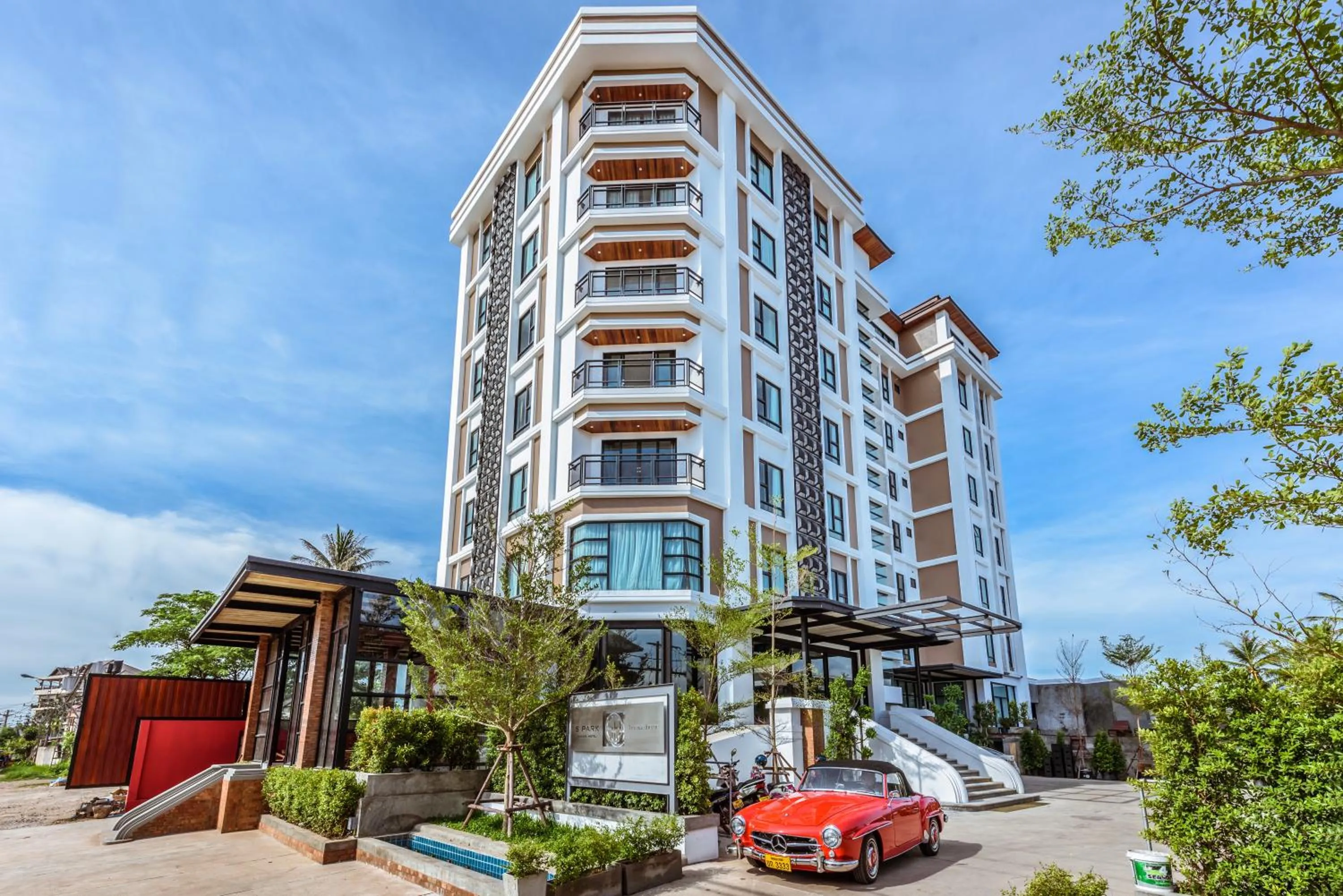 Facade/entrance in S Park Design Hotel