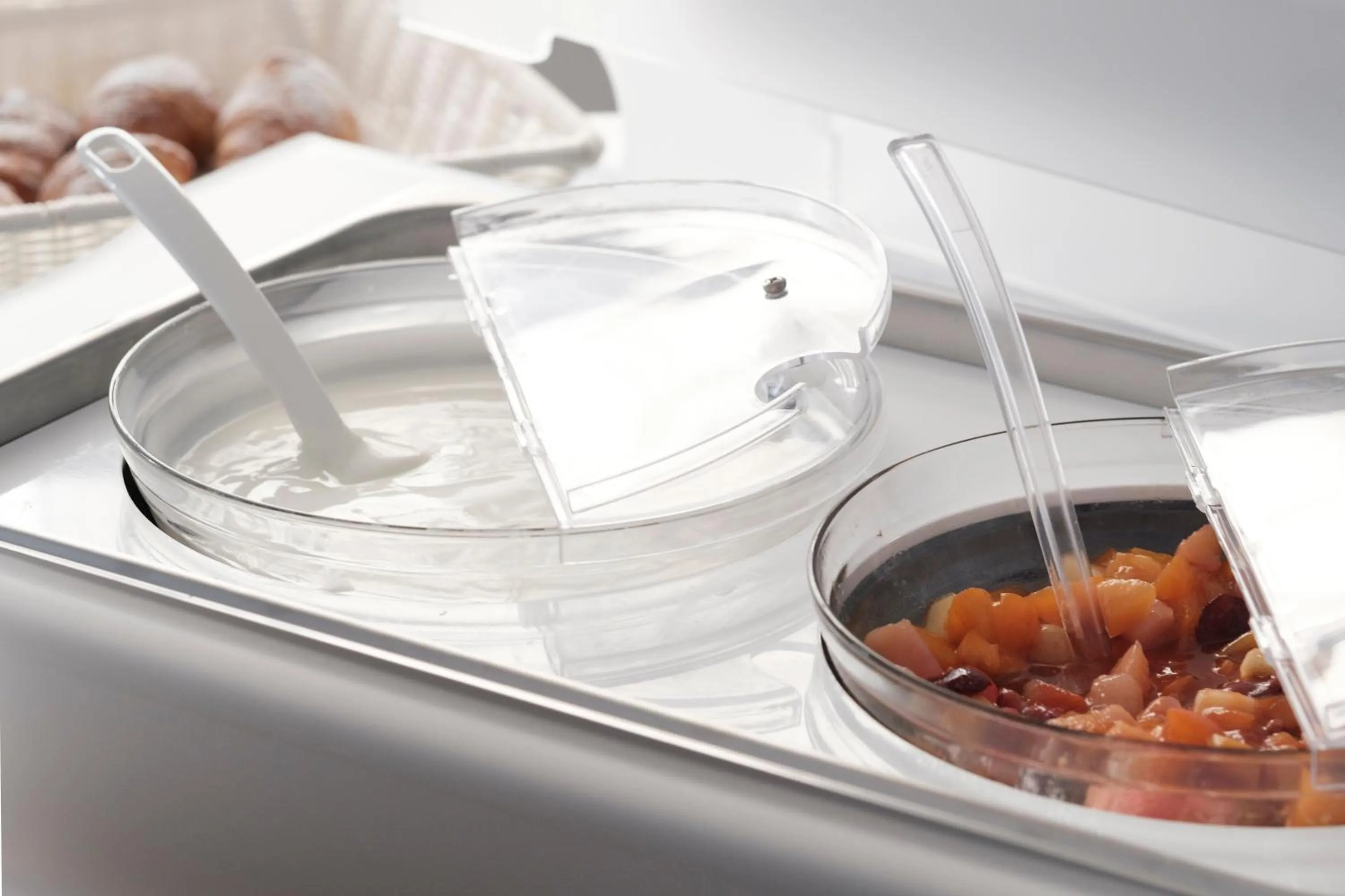 Food and drinks in Hotel Cheri