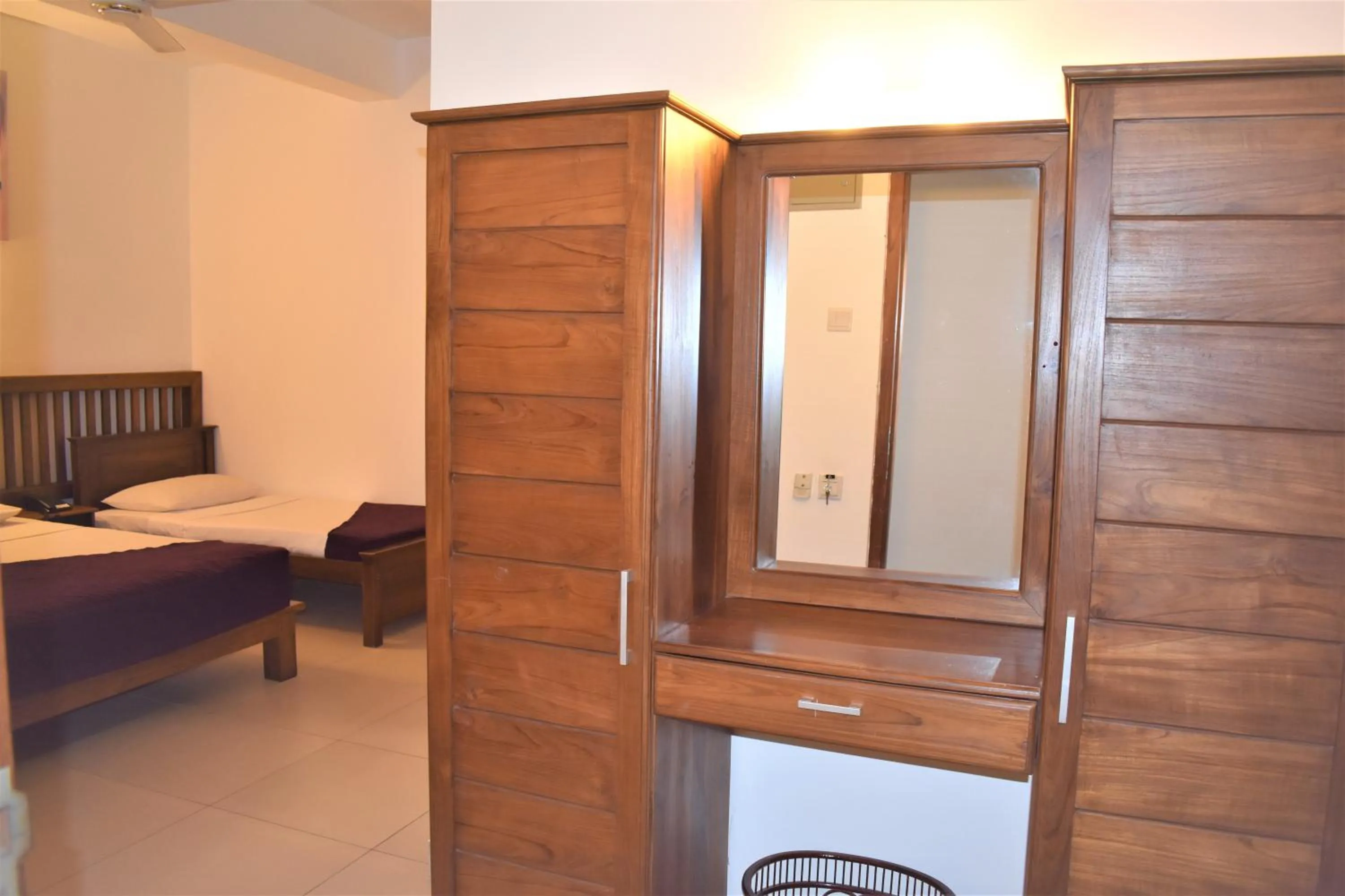 Photo of the whole room, Bed in Port View City Hotel