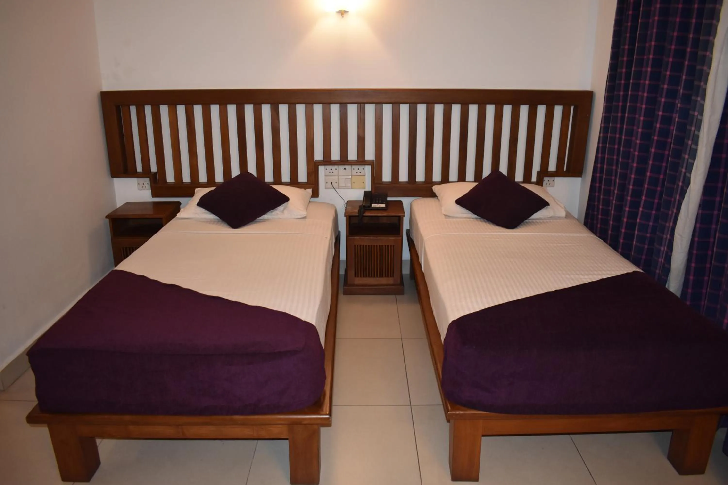 Photo of the whole room, Bed in Port View City Hotel