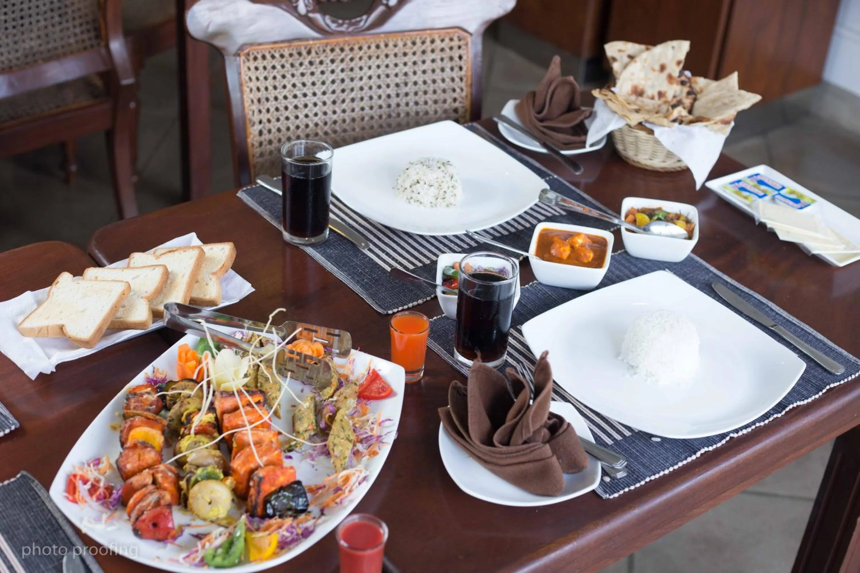 Restaurant/places to eat in Port View City Hotel