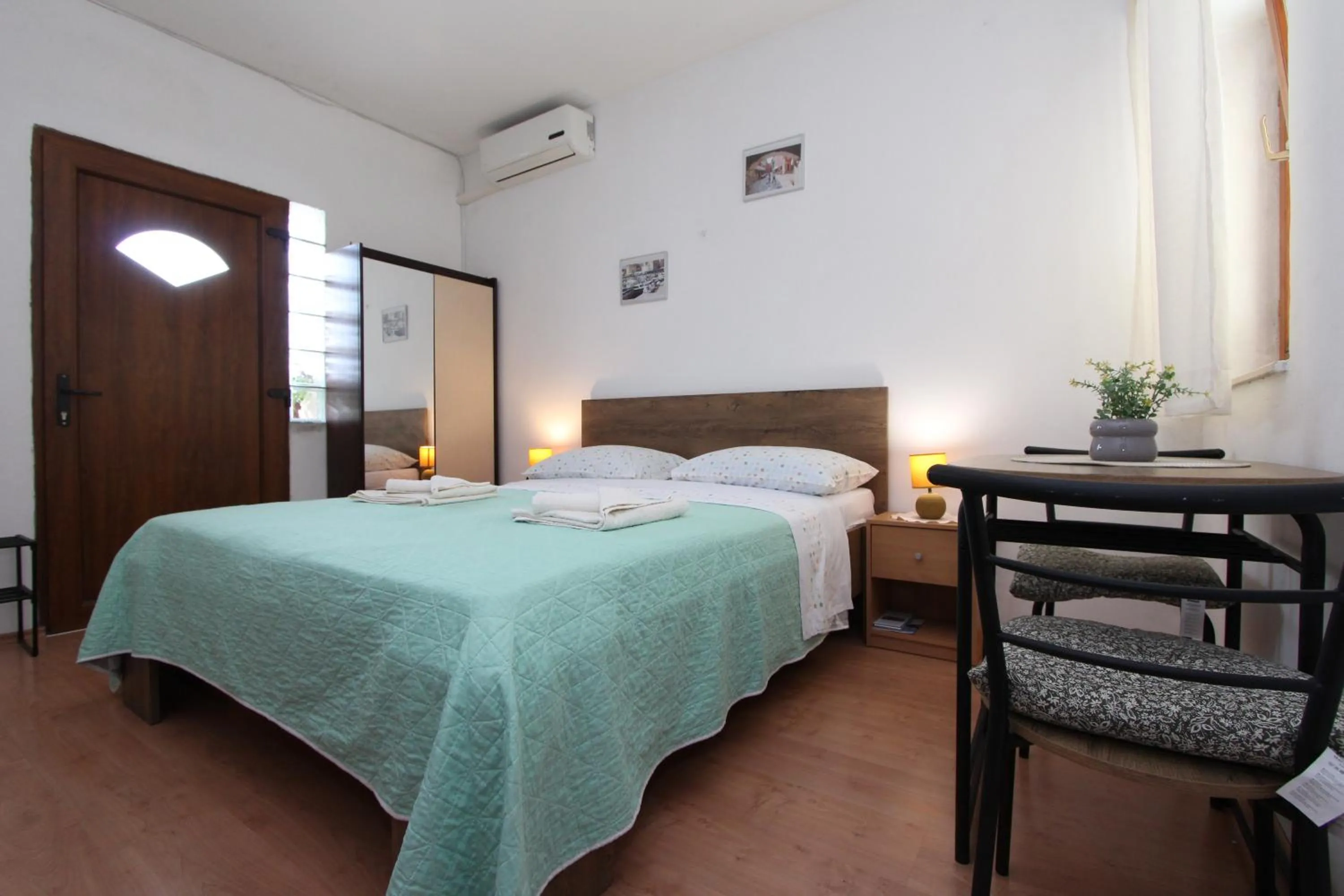 Living room, Bed in Apartments Antolovic