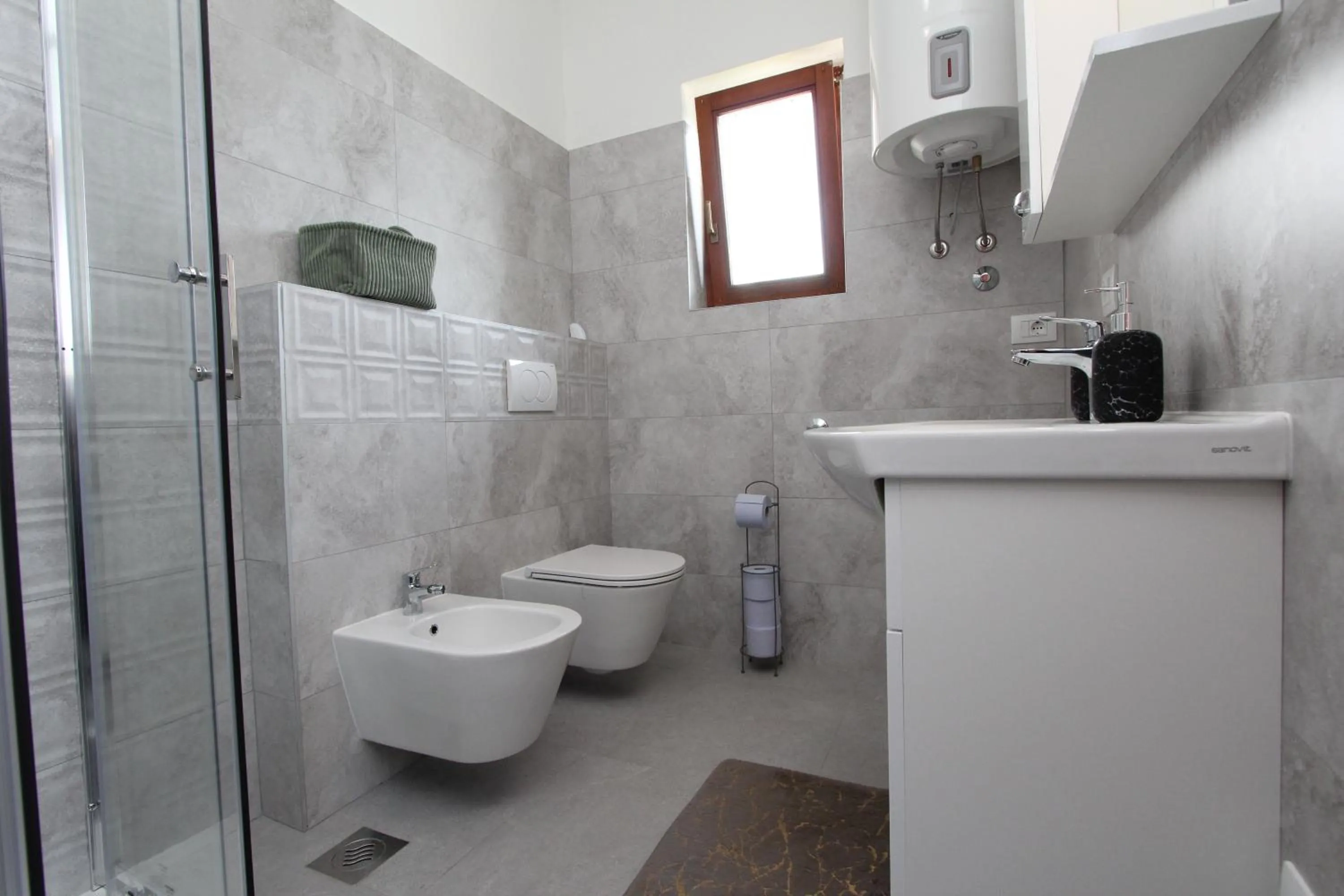 Bathroom in Apartments Antolovic