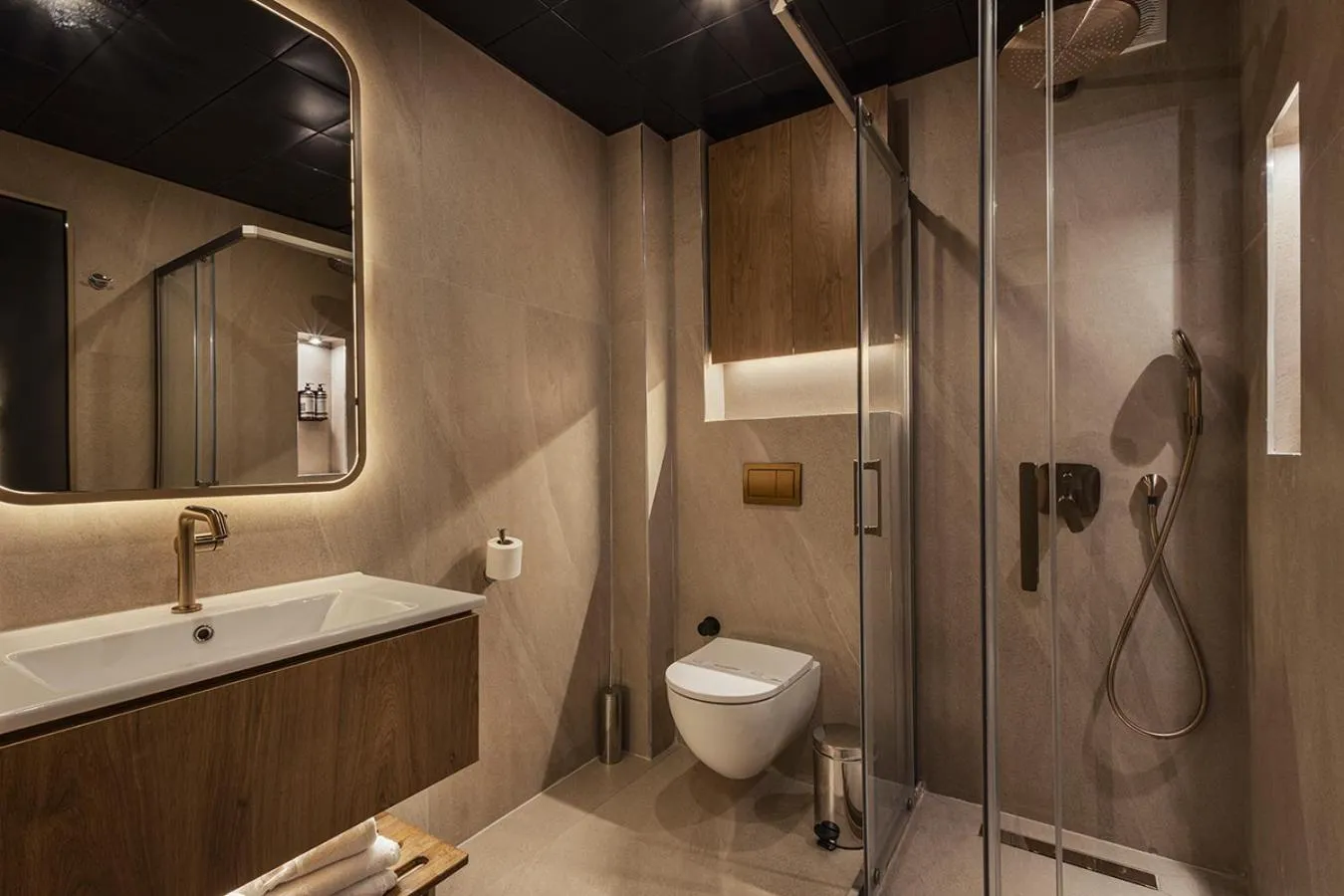 Bathroom in En Vie Beach Boutique Hotel - Adults Only