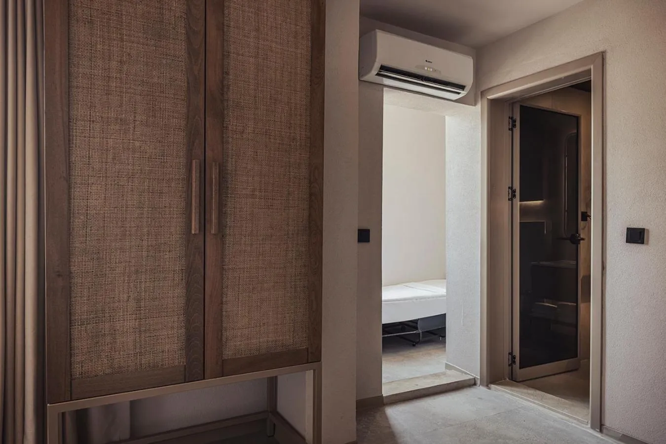 Bed in En Vie Beach Boutique Hotel - Adults Only