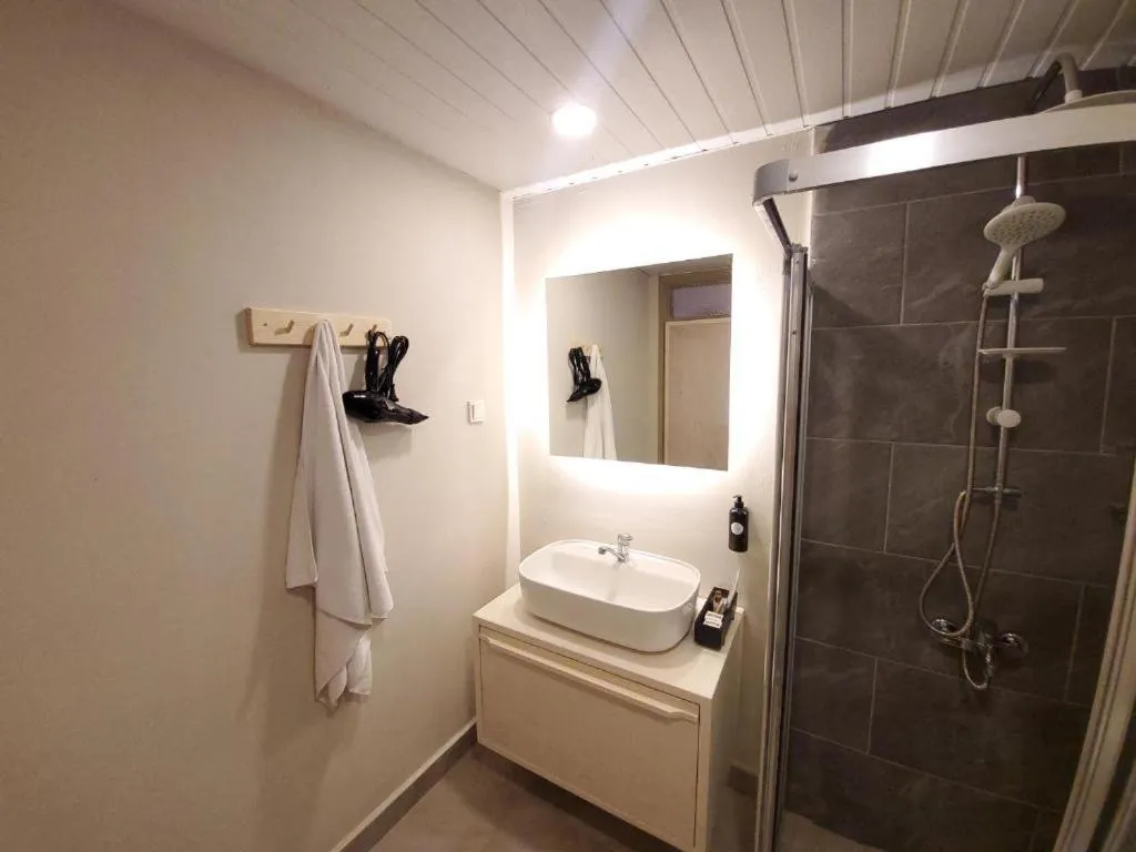 Bathroom in En Vie Beach Boutique Hotel - Adults Only