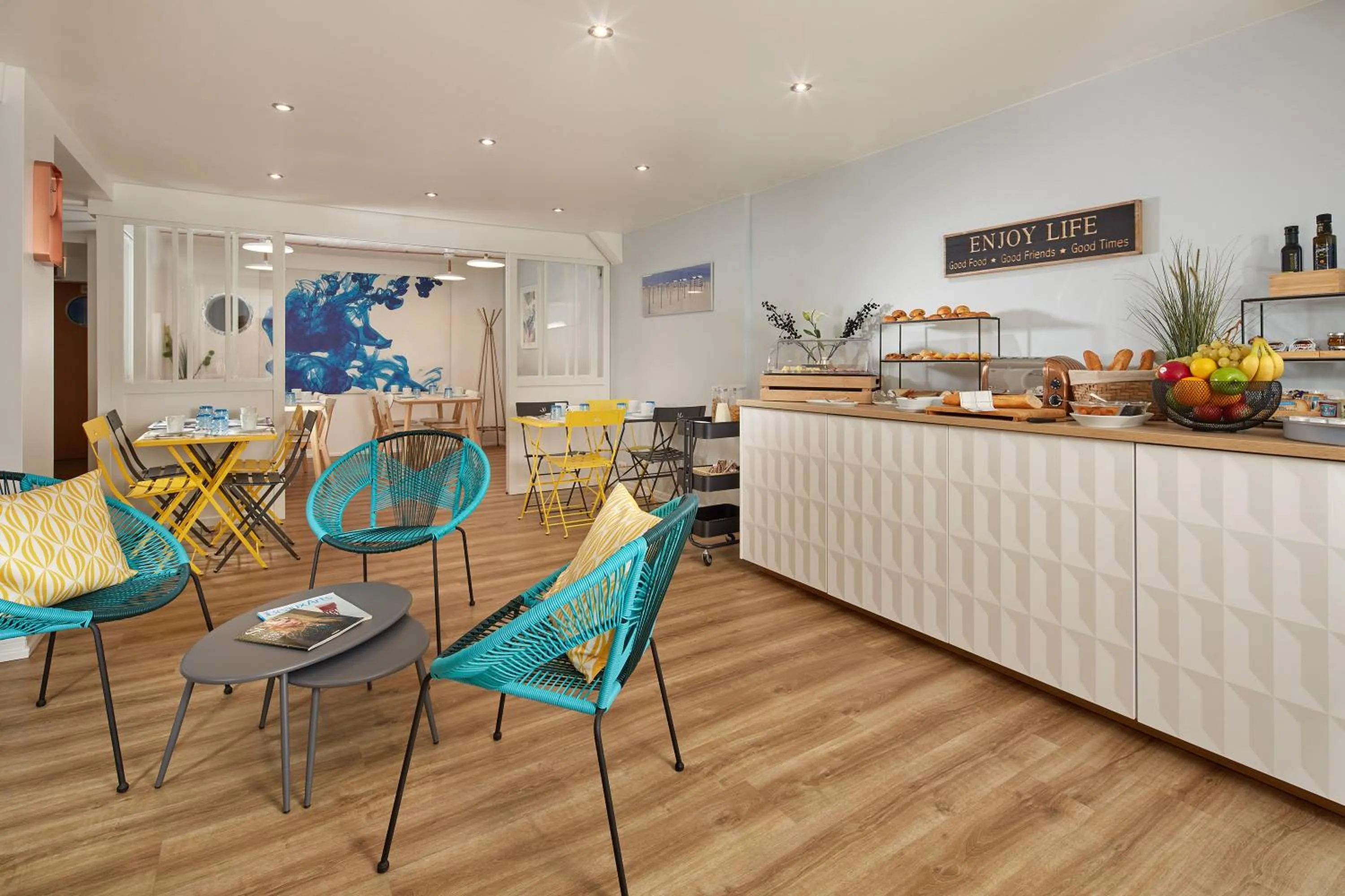 Breakfast in Hotel Résidence Paris Asnières