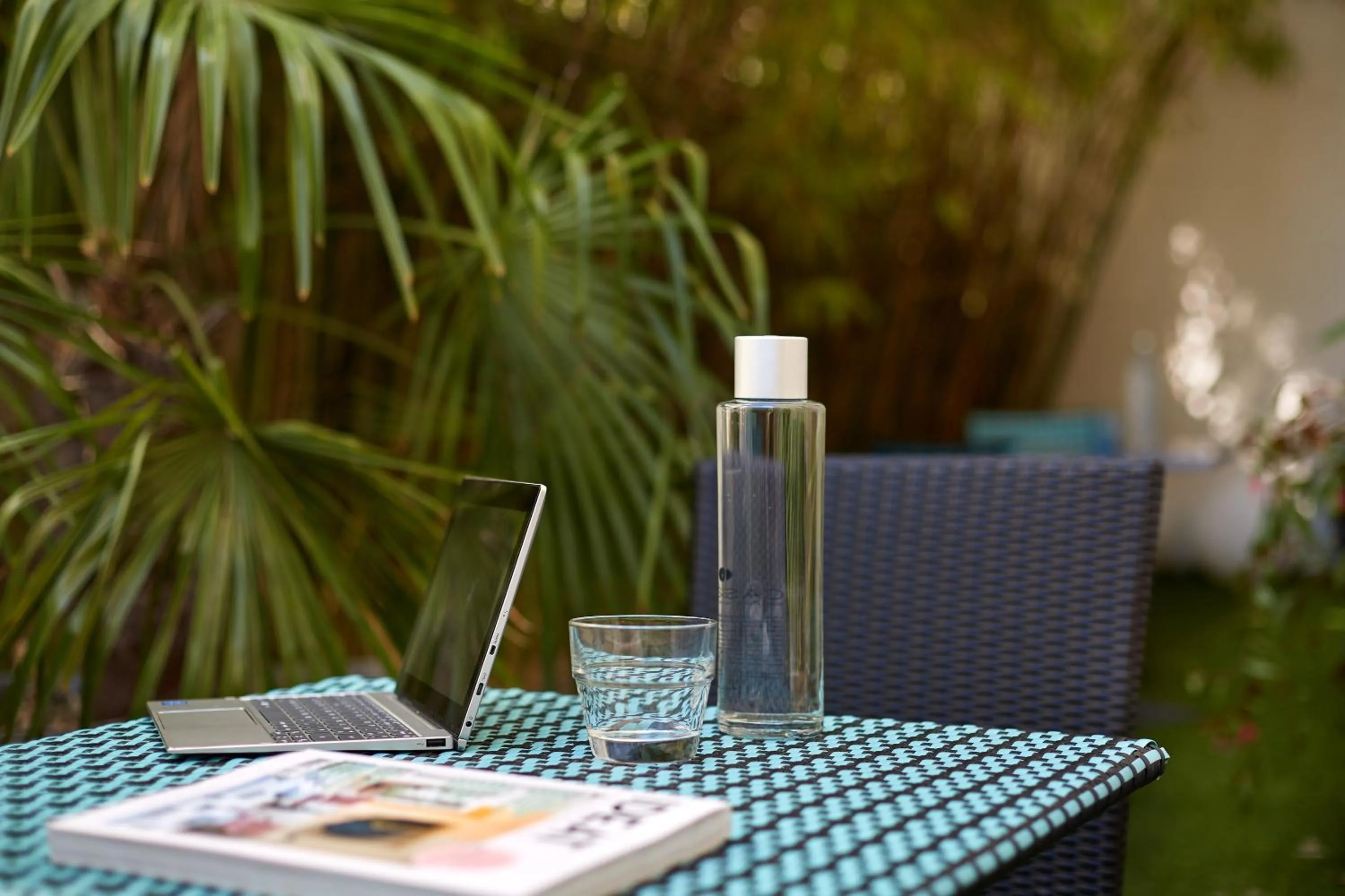 Garden in Hotel Résidence Paris Asnières