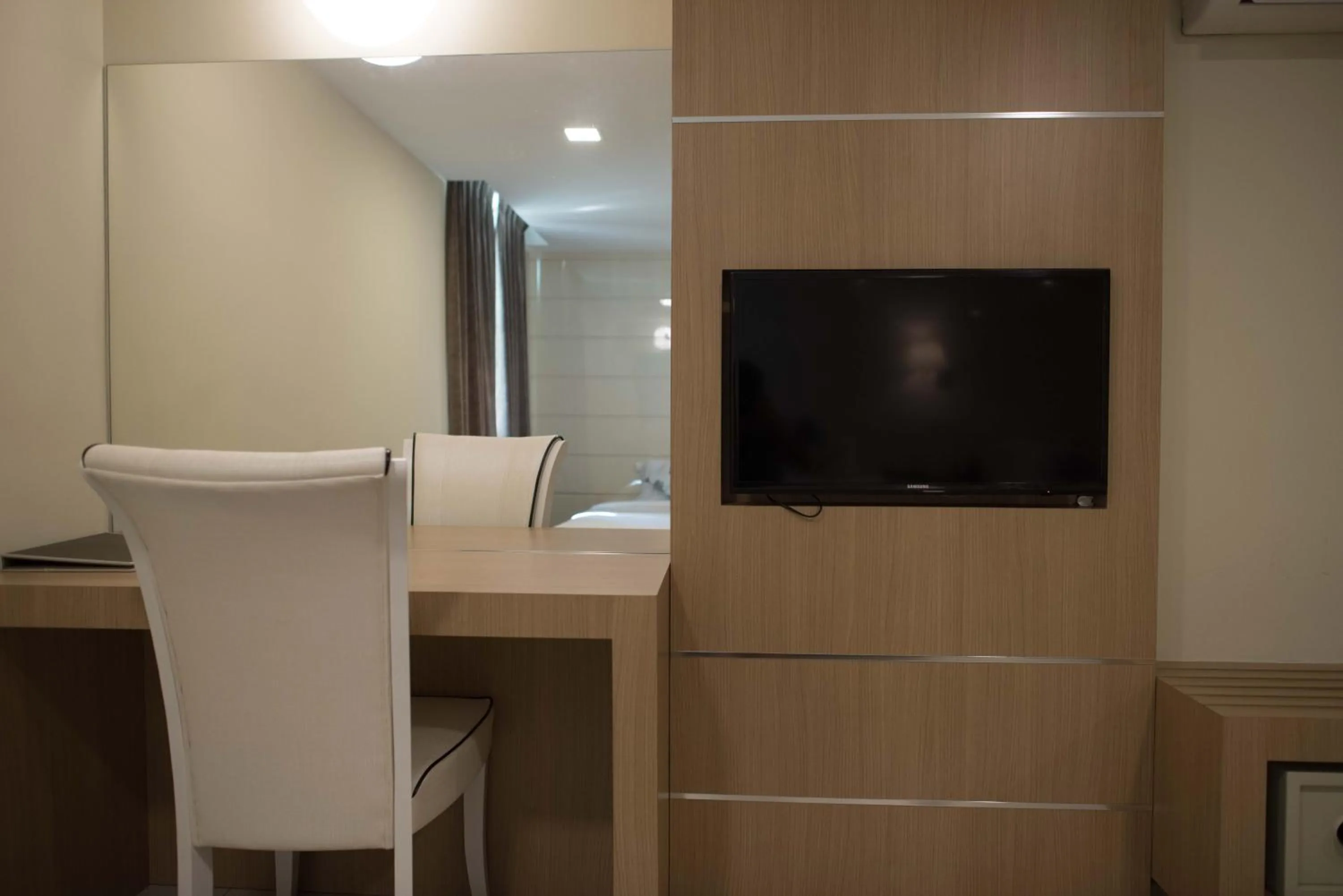 Area and facilities in Mornington Hotel Sitiawan