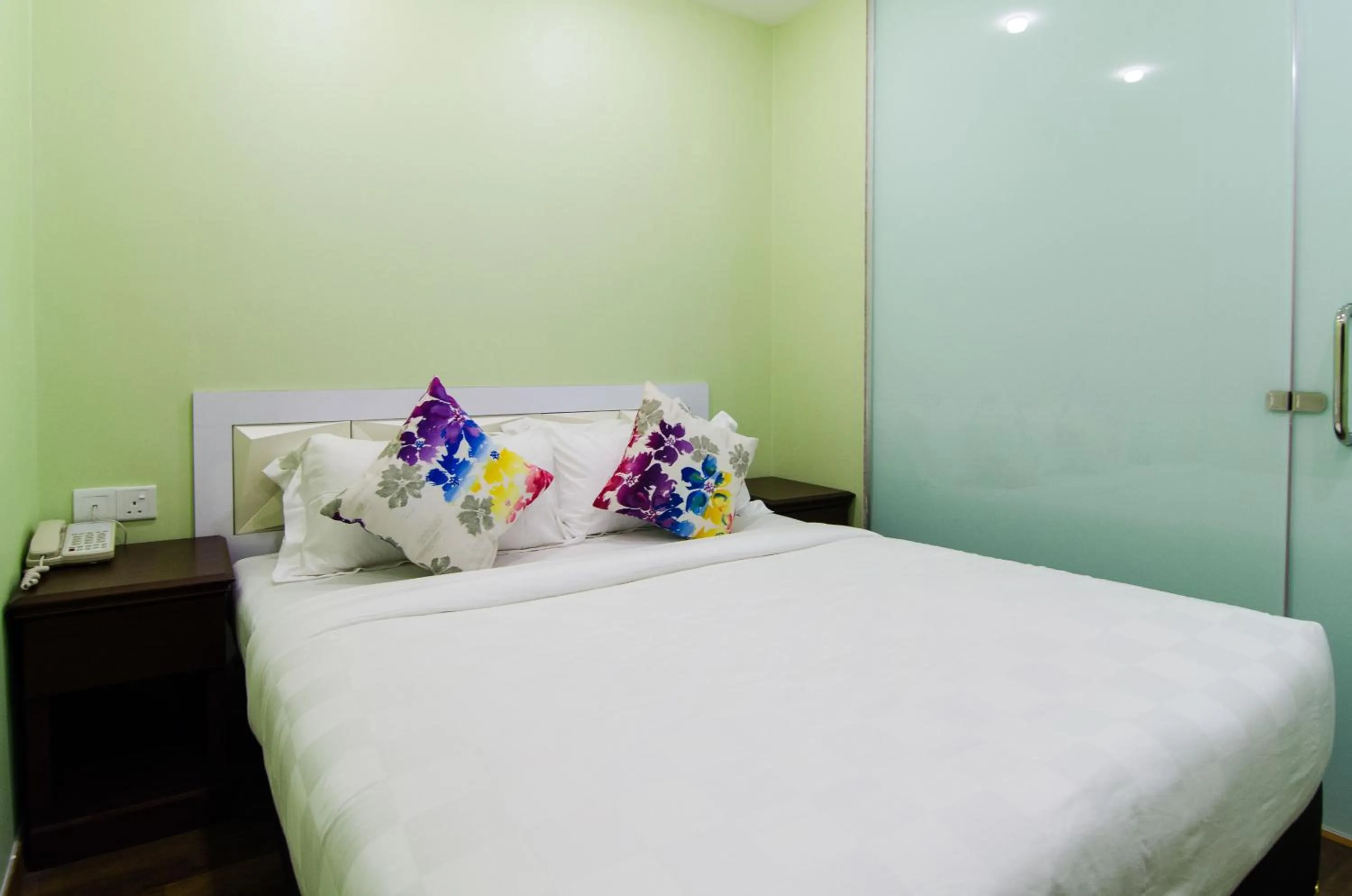 Bed in Mornington Hotel Sitiawan