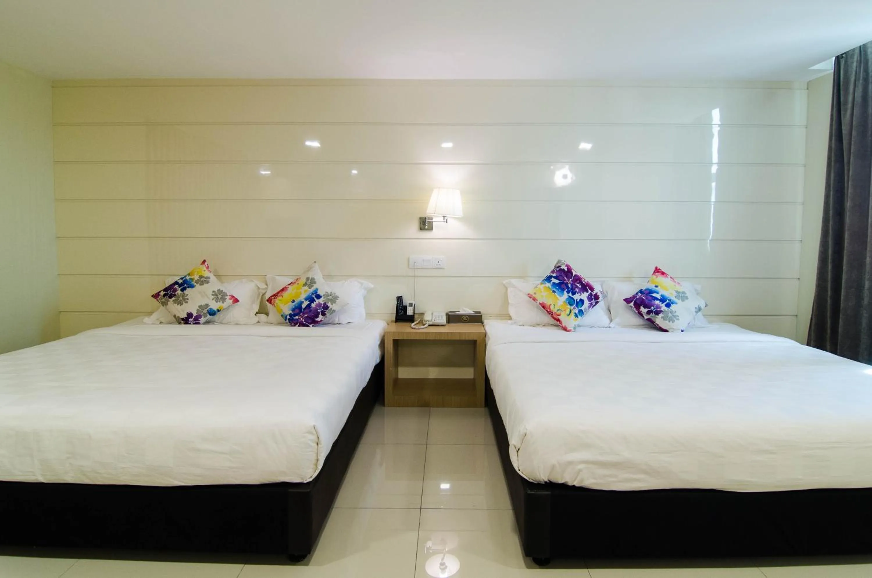 Bed in Mornington Hotel Sitiawan