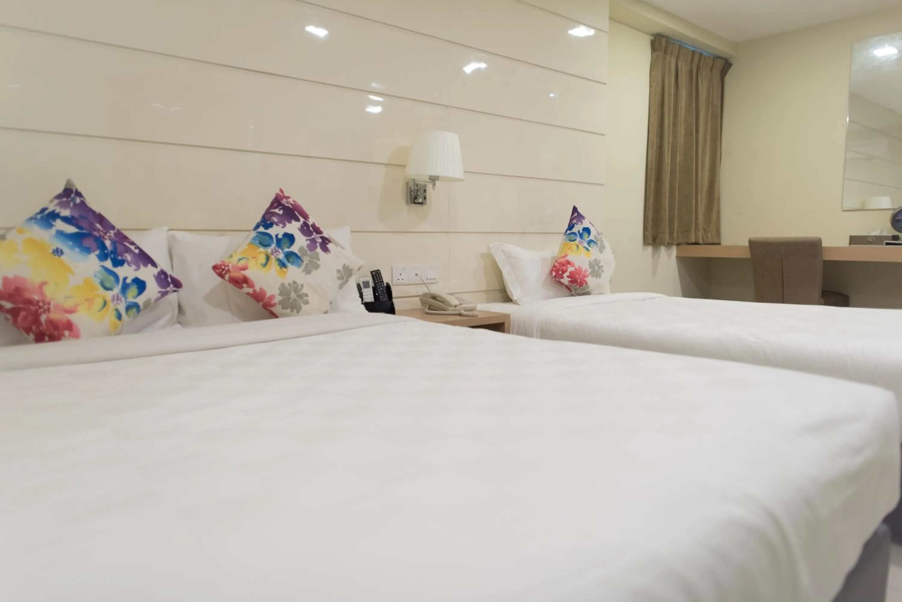 Bed in Mornington Hotel Sitiawan