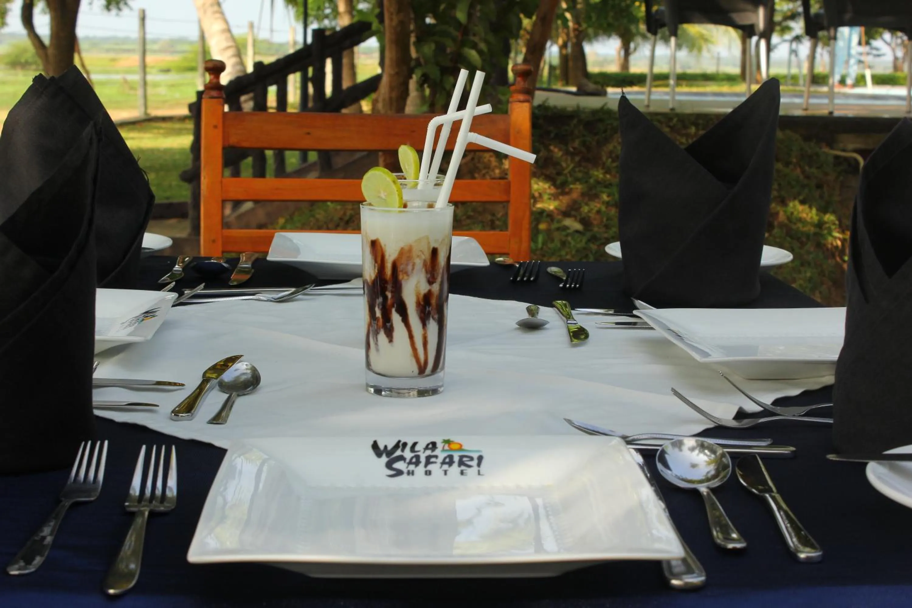 Restaurant/places to eat in Wila Safari Hotel