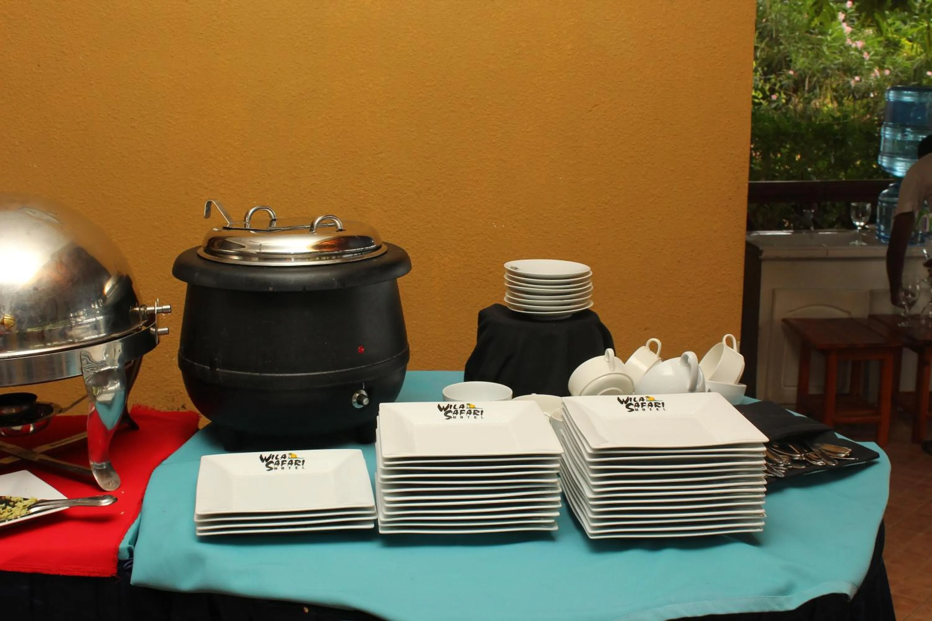 Food and drinks in Wila Safari Hotel