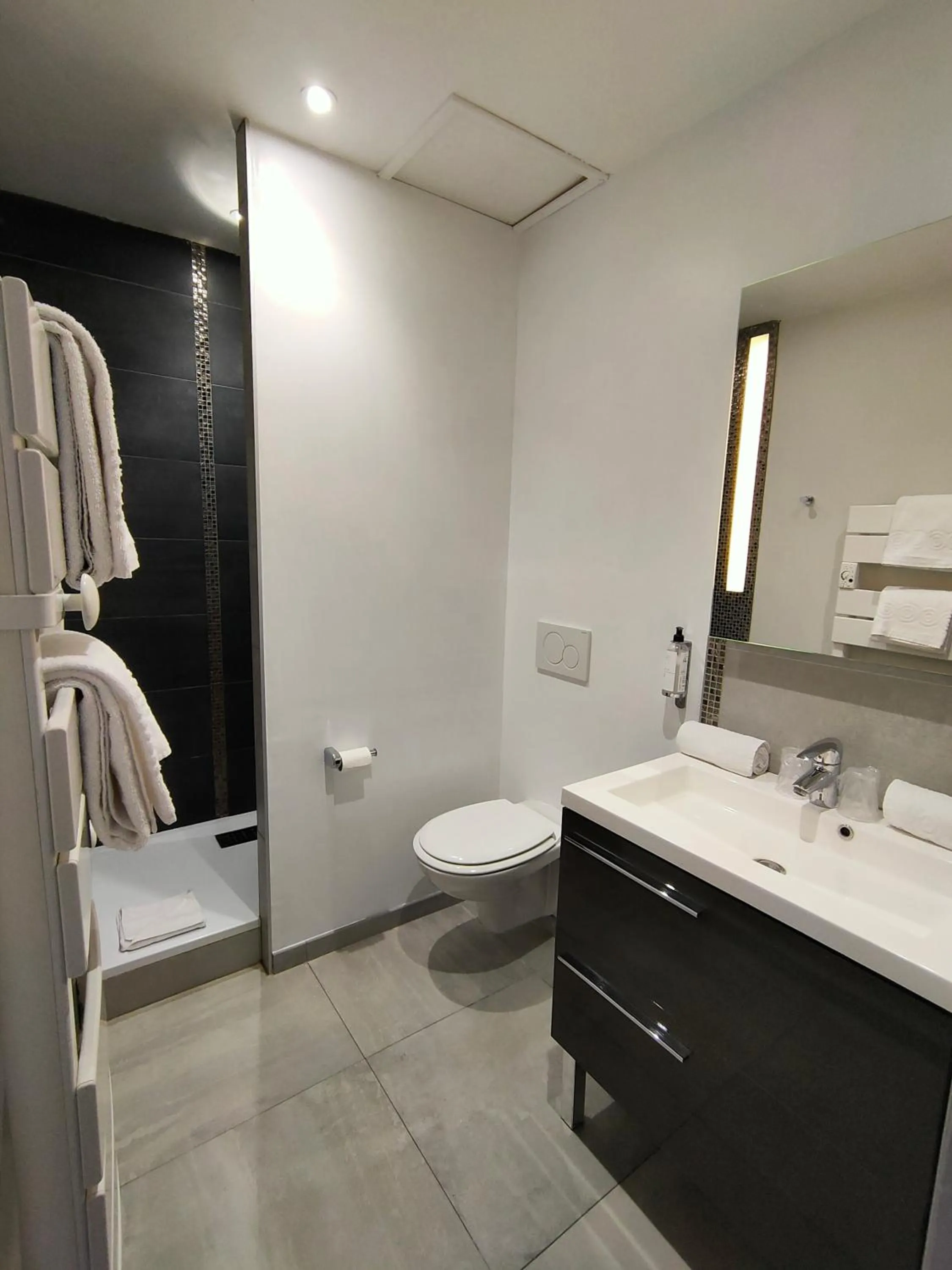 Bathroom in Les Embruns