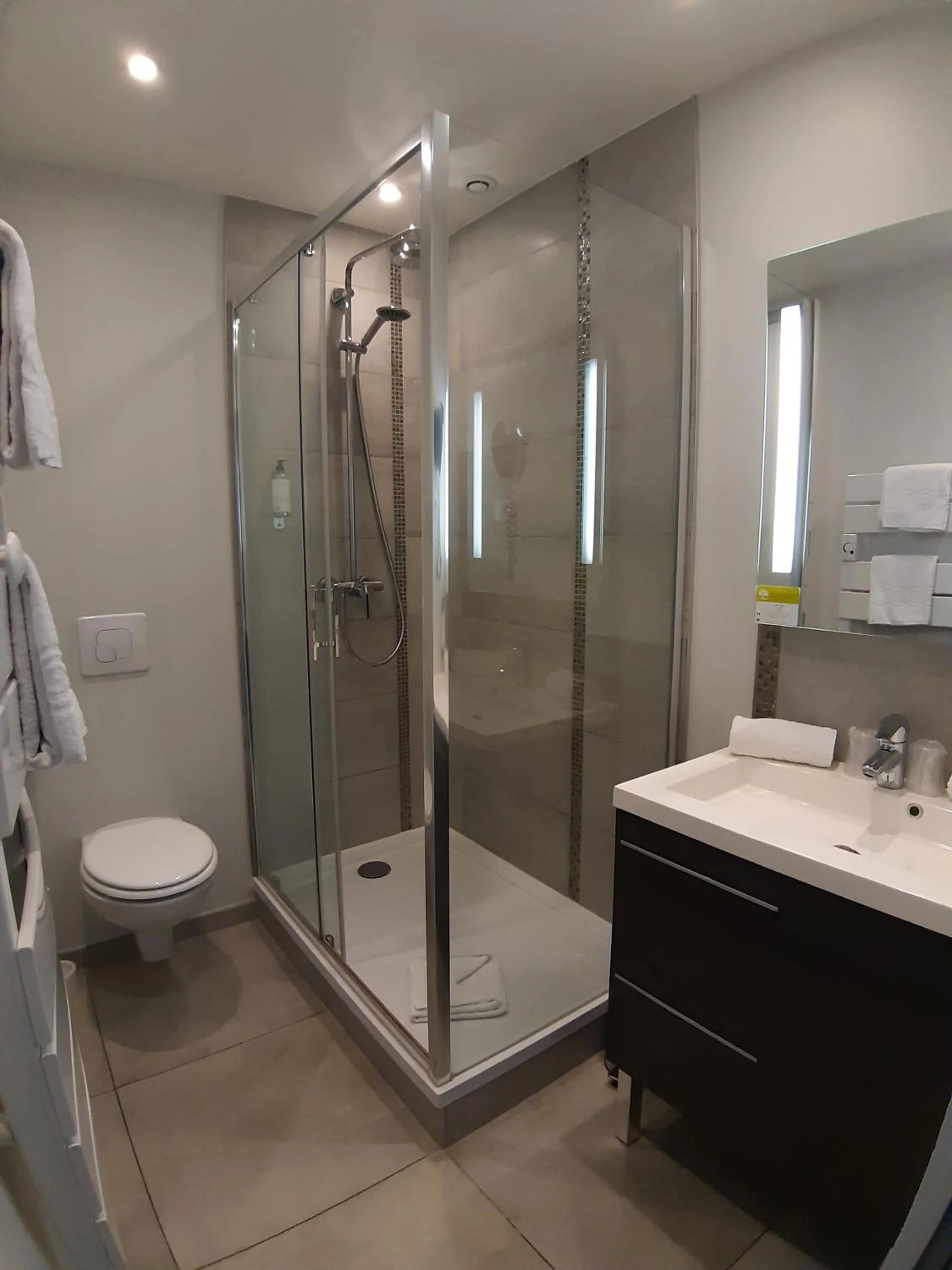 Bathroom in Les Embruns