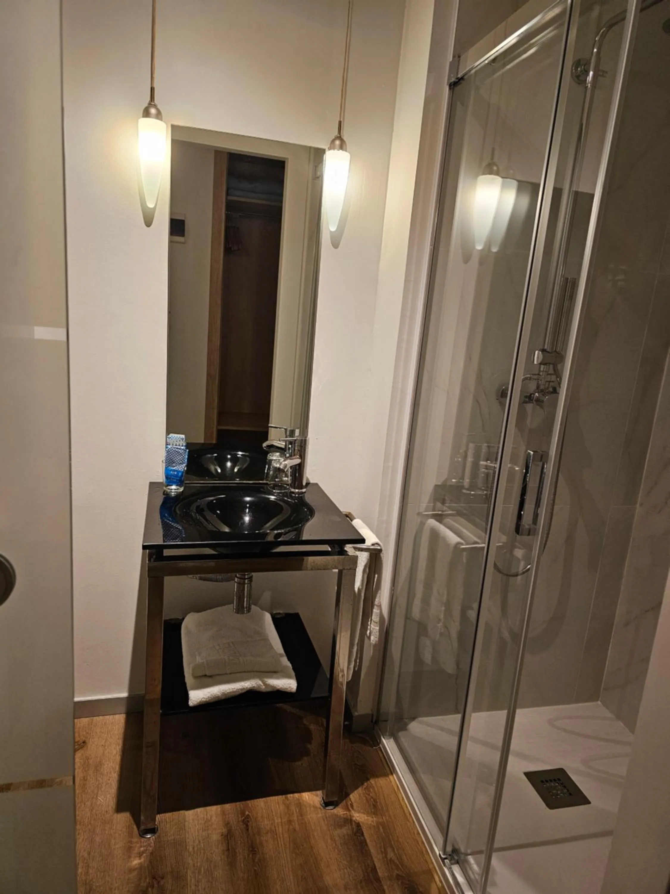 Shower in Hotel Villasegura