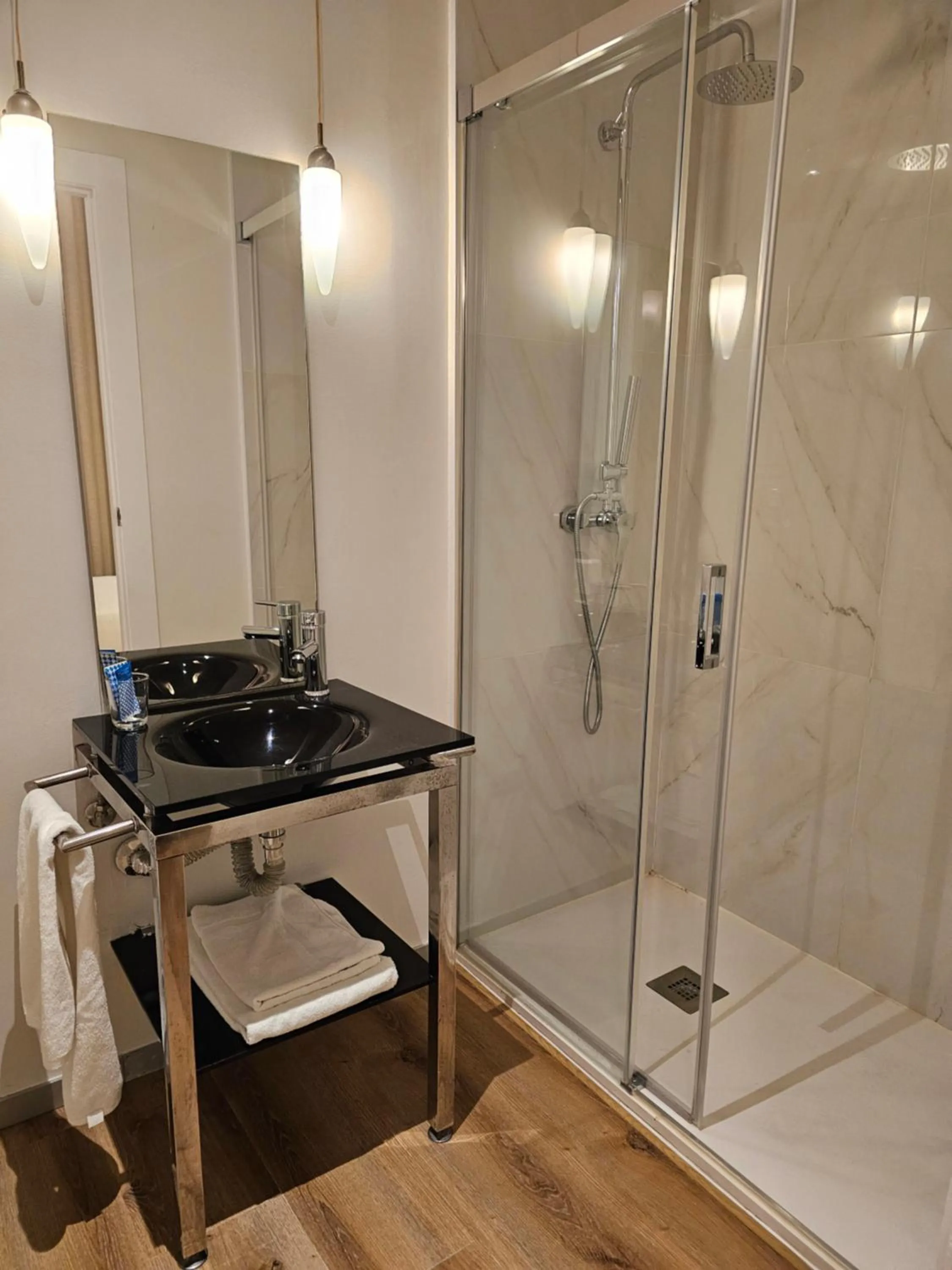 Shower in Hotel Villasegura