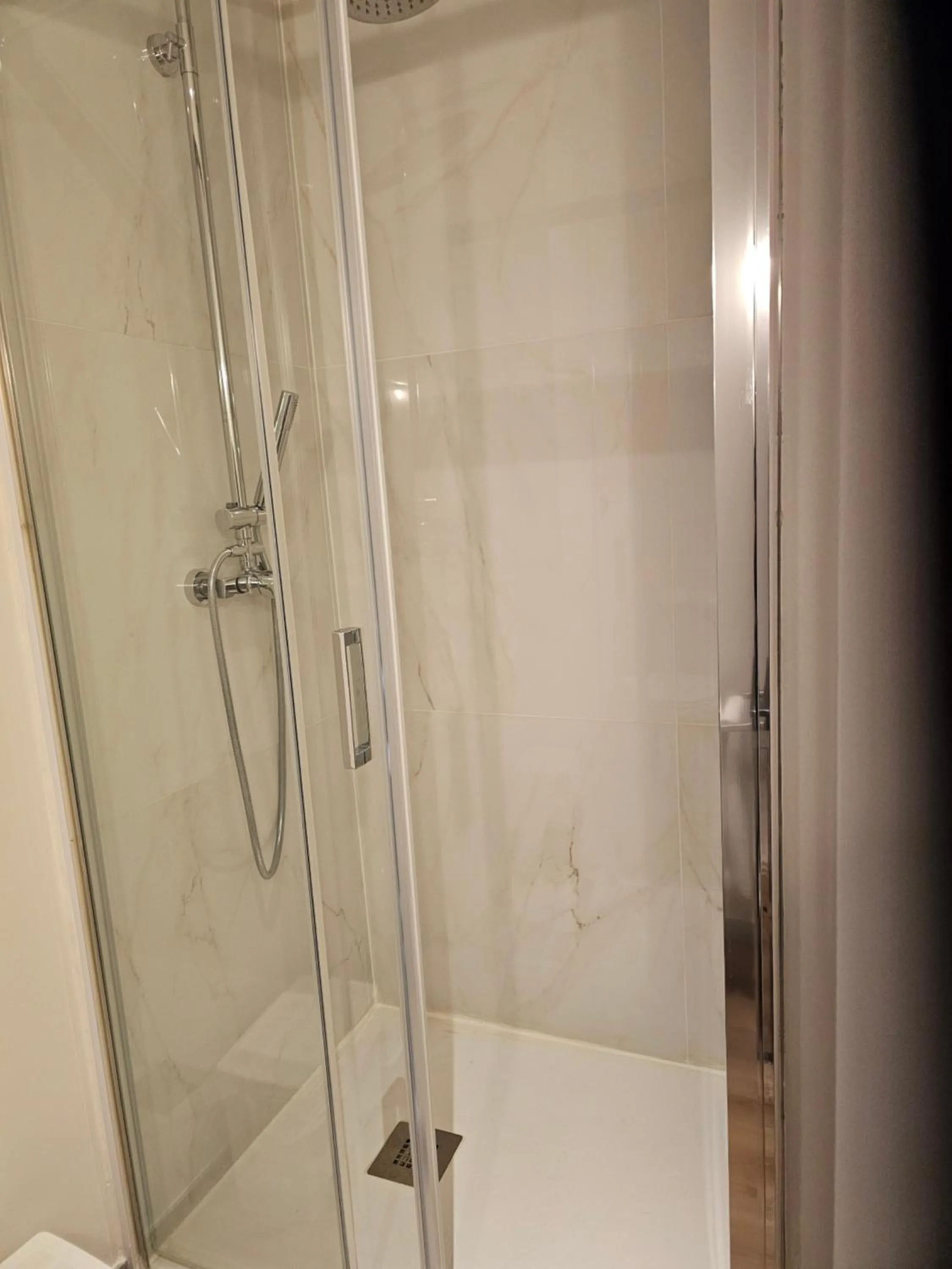 Shower in Hotel Villasegura