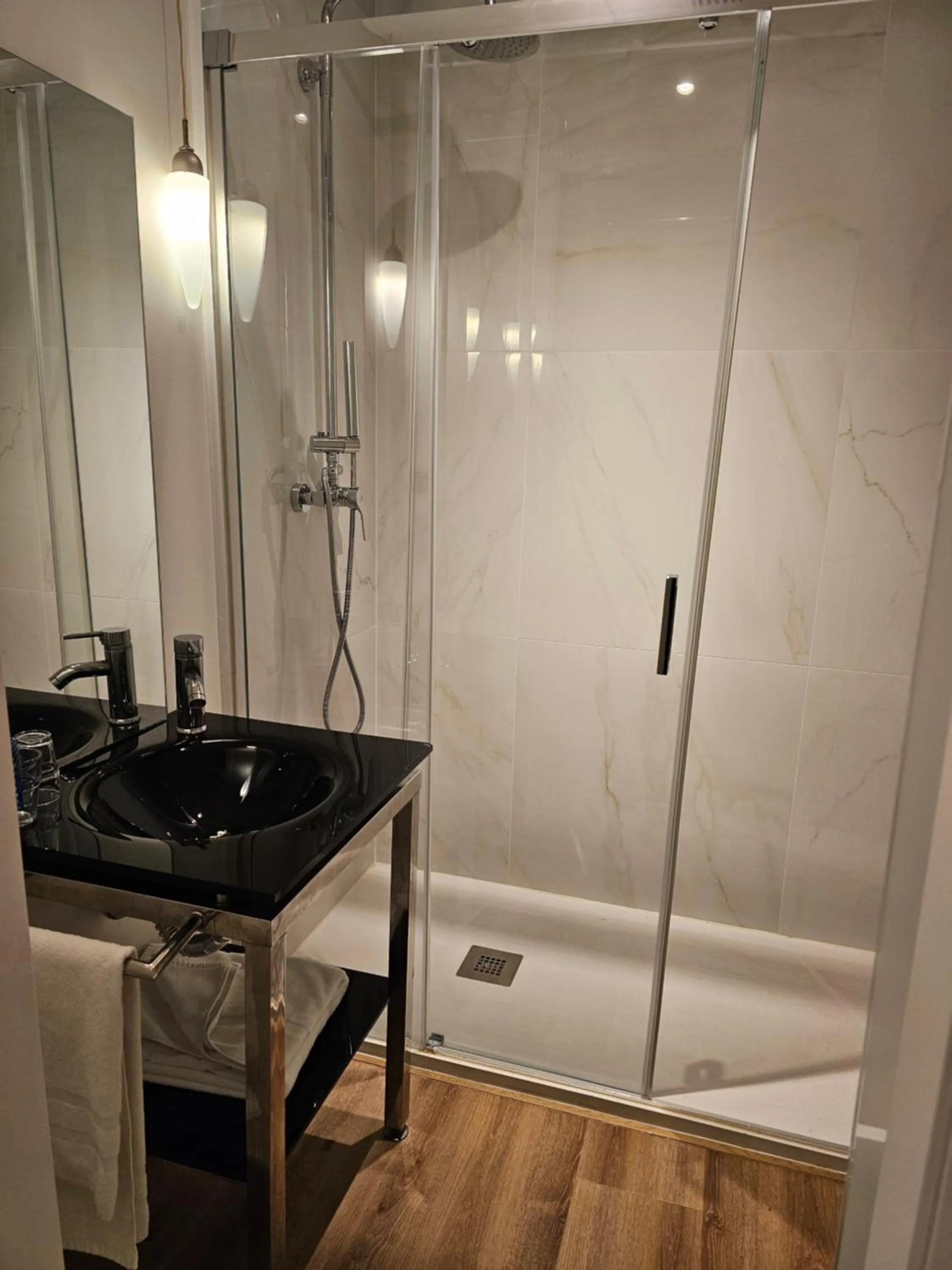 Shower in Hotel Villasegura