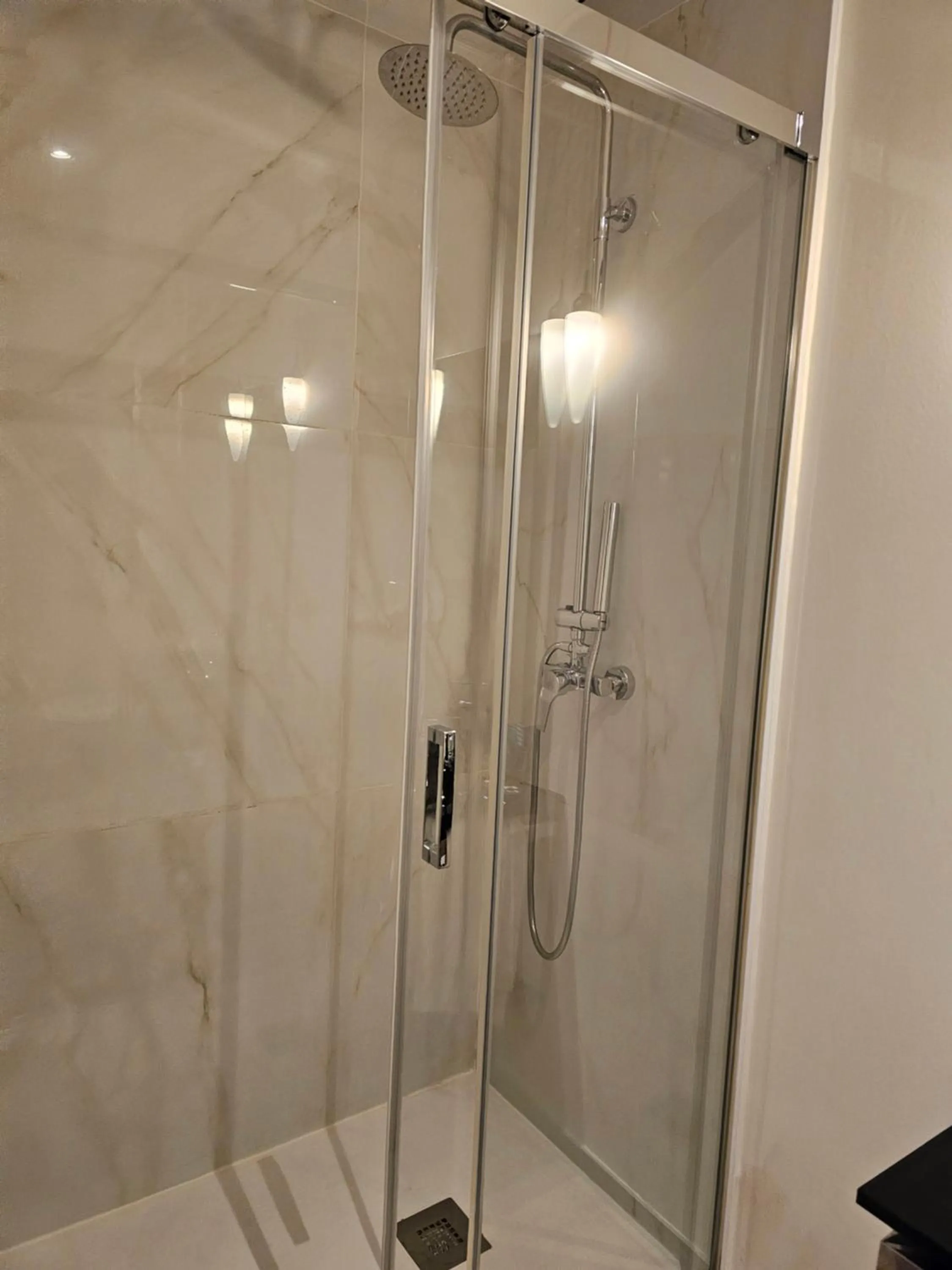 Shower in Hotel Villasegura