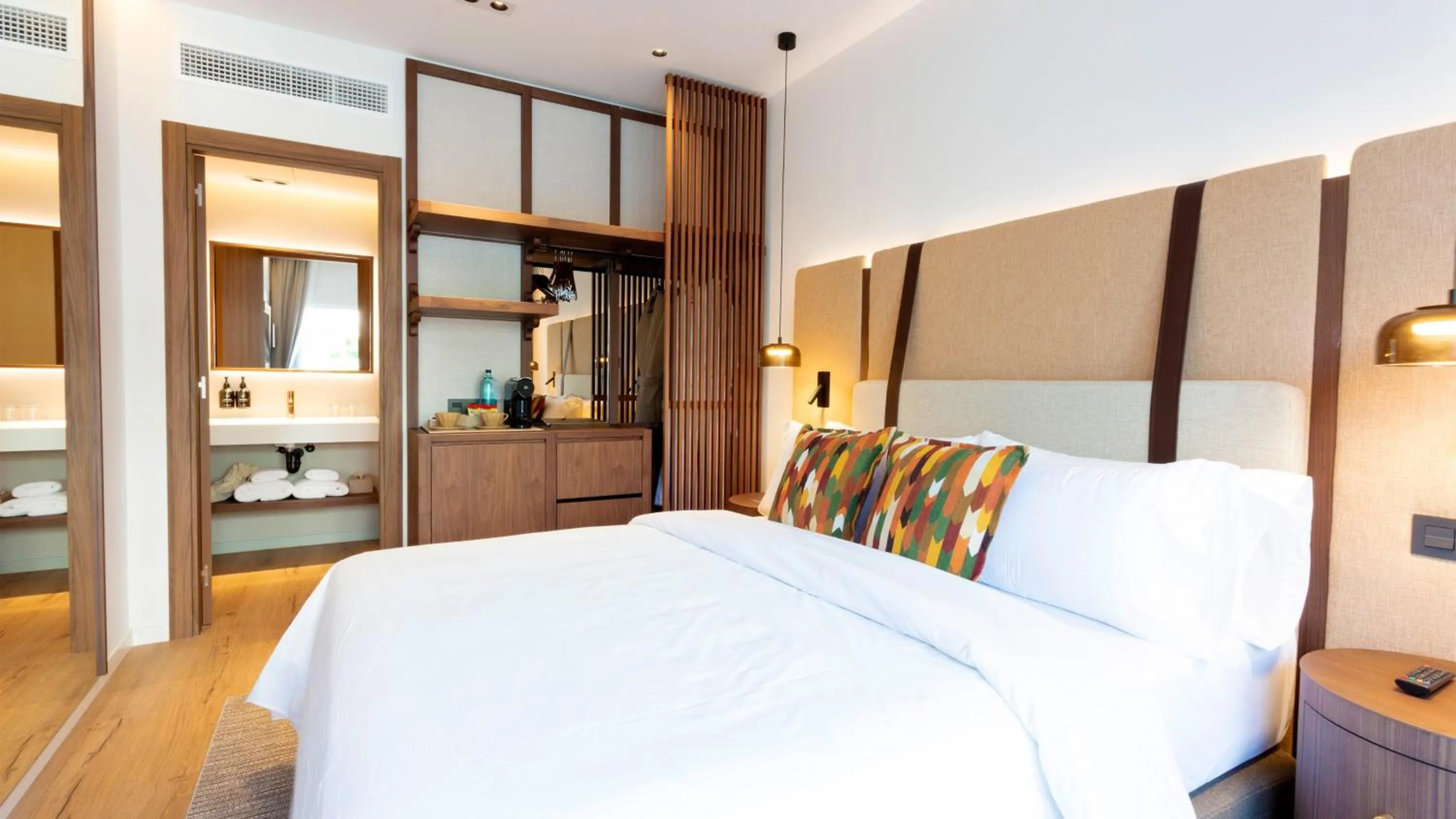 Photo of the whole room, Bed in Hotel Indigo Gandia Beach by IHG