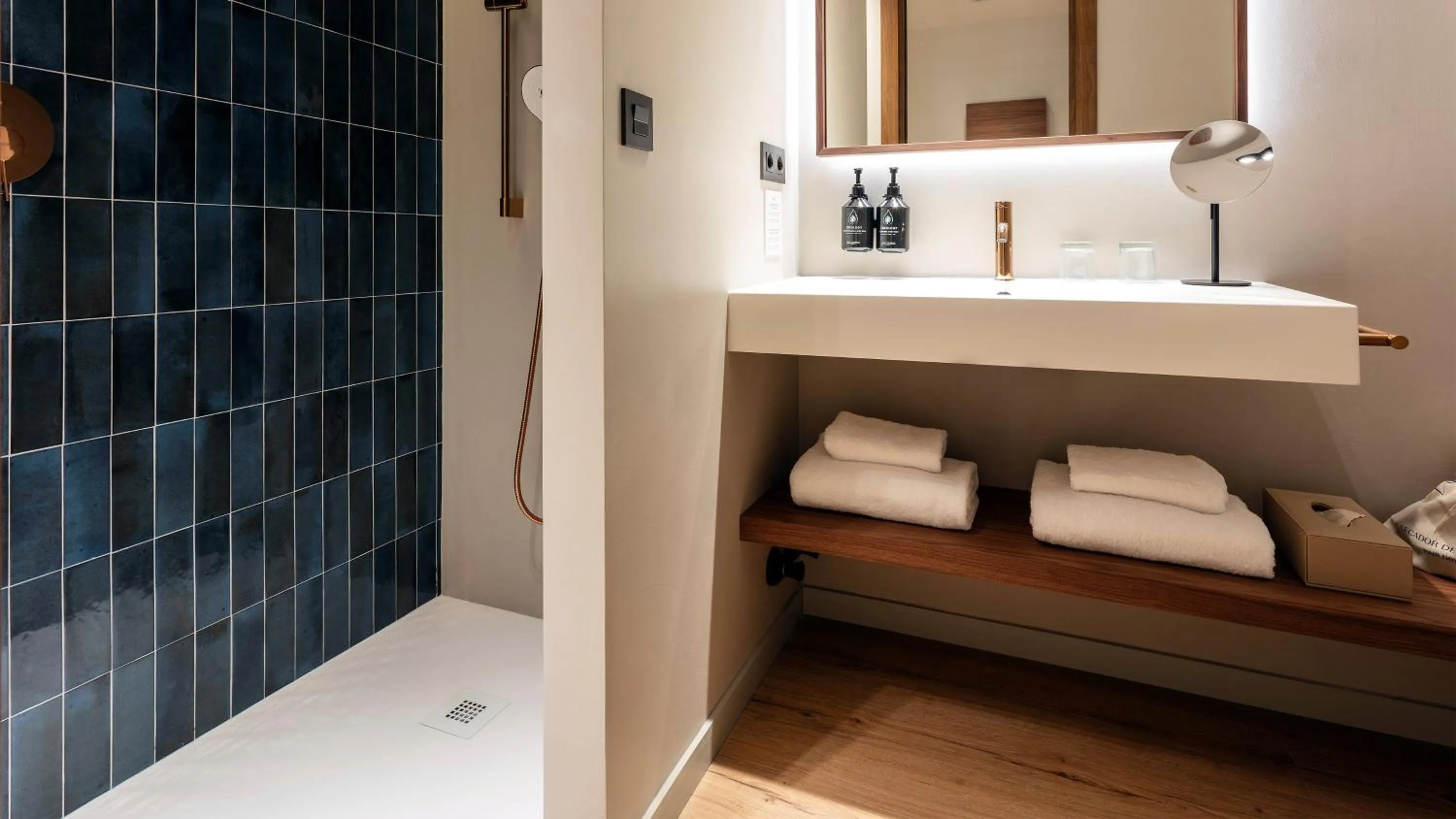 Photo of the whole room, Bed in Hotel Indigo Gandia Beach by IHG