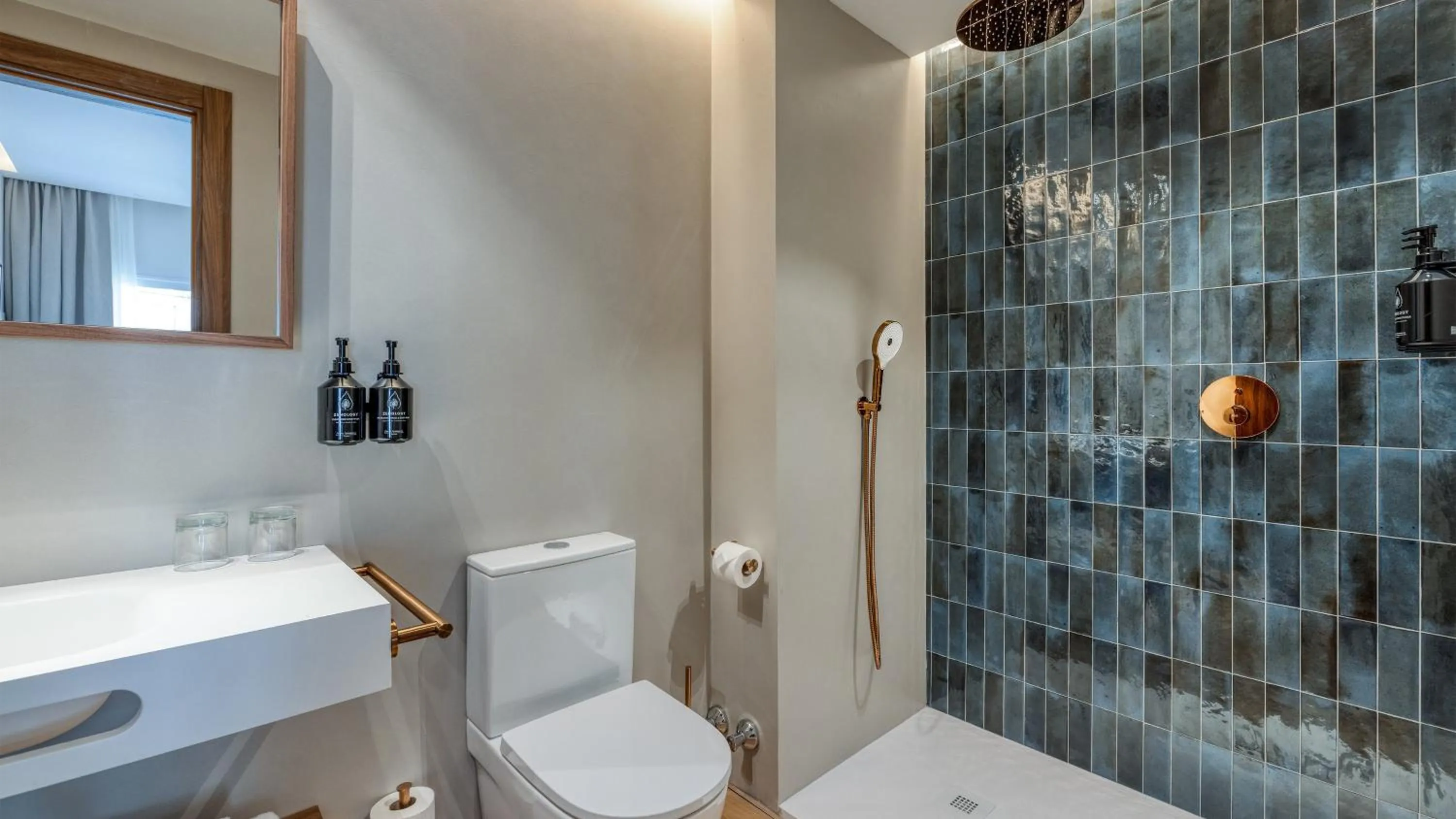 Bathroom in Hotel Indigo Gandia Beach by IHG