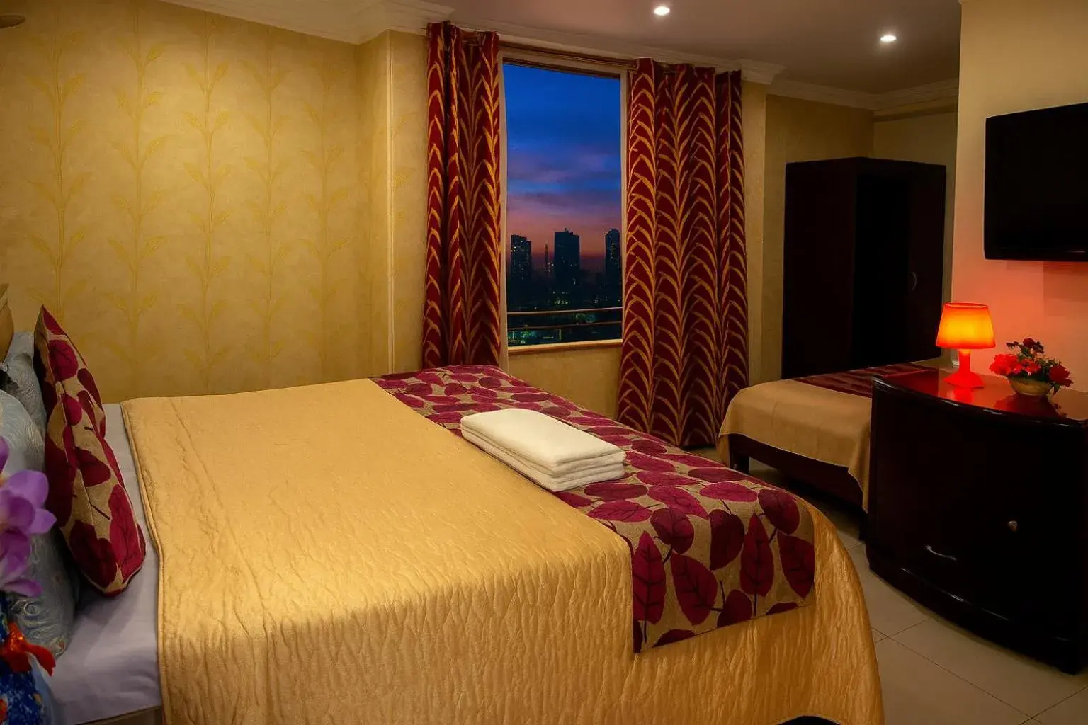 Triple Room in Hotel Eurostar International By Quality Inn Triple Room in Hotel Eurostar International By Quality Inn