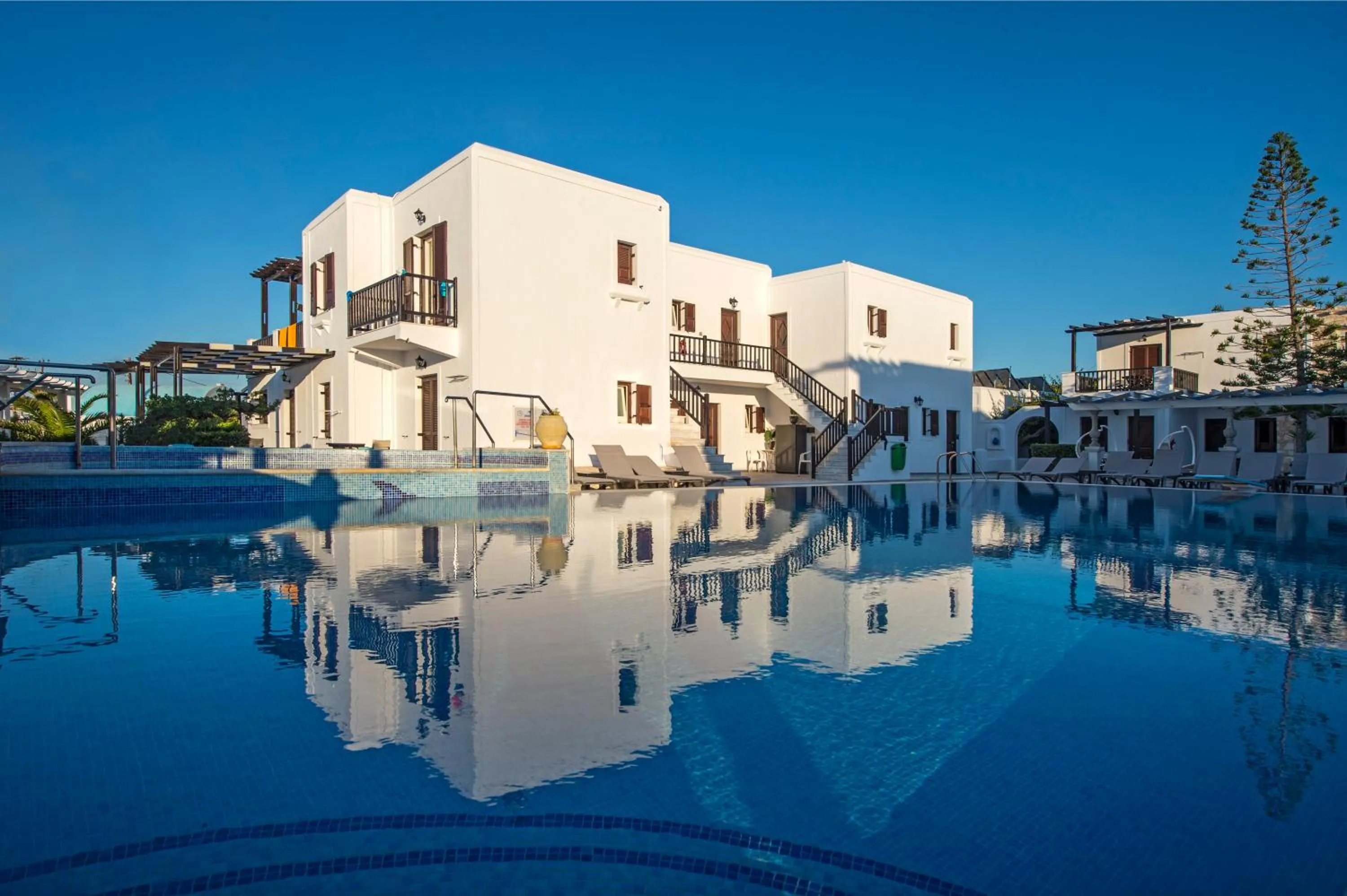 Property building in Contaratos Beach Hotel