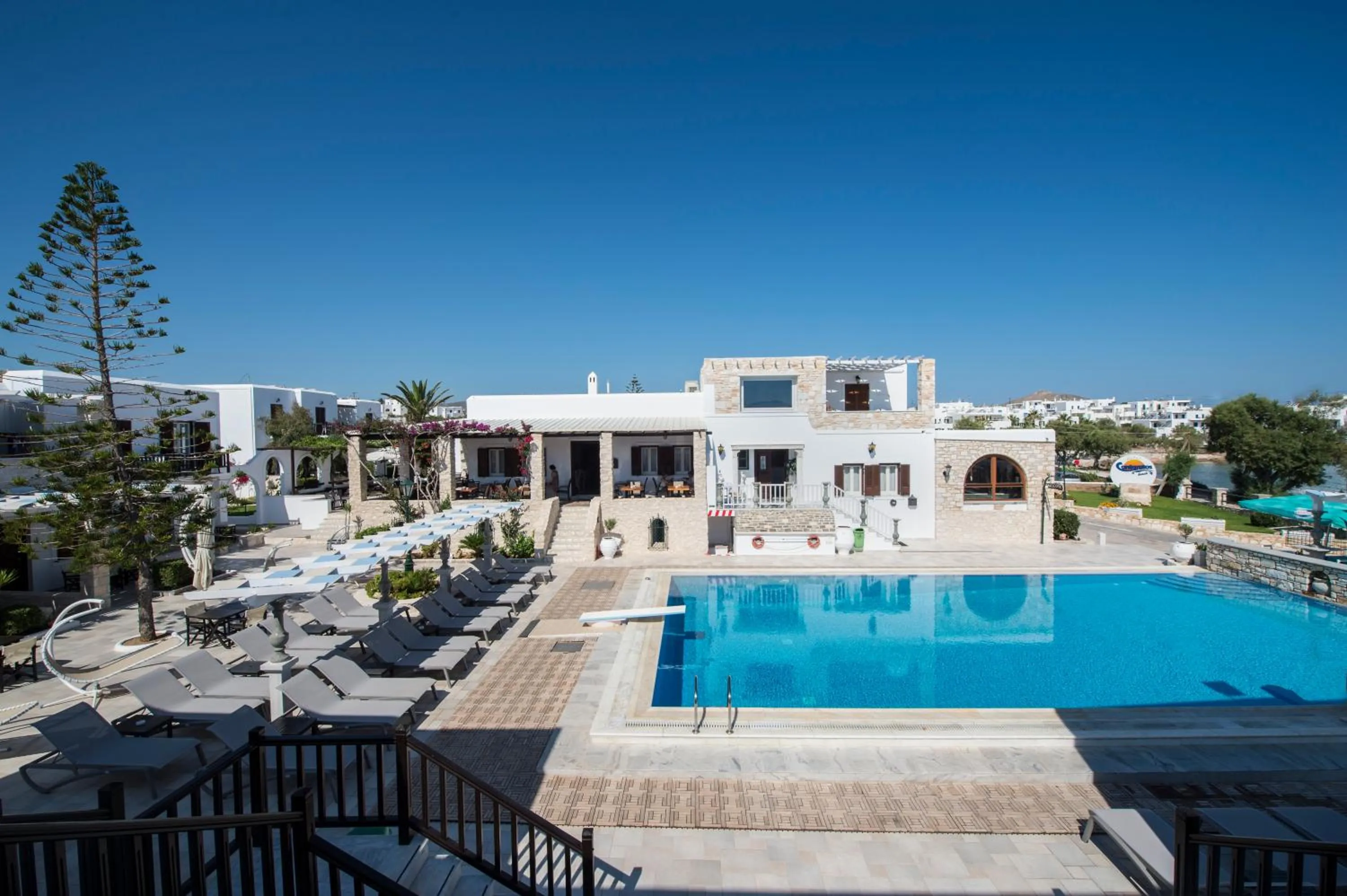 Day in Contaratos Beach Hotel