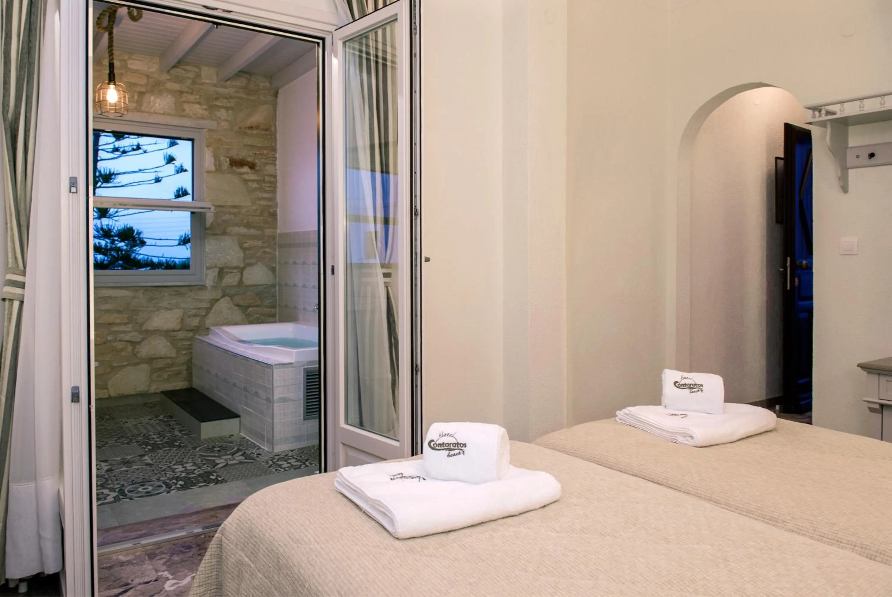 Bed in Contaratos Beach Hotel