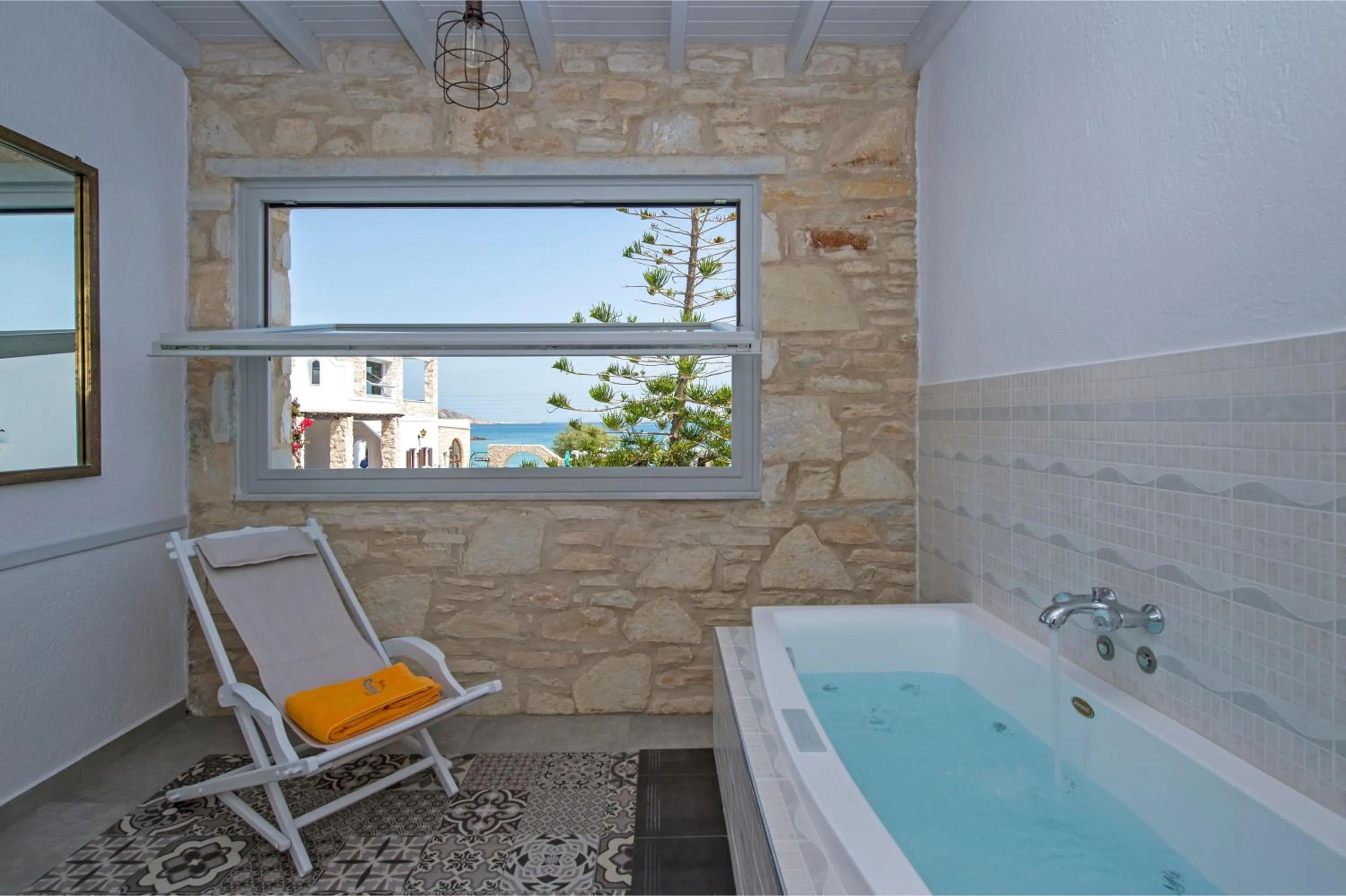Bathroom in Contaratos Beach Hotel