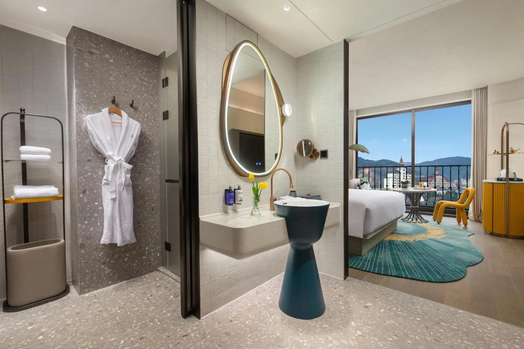 Photo of the whole room, Bed in voco Xishuangbanna Gaozhuang by IHG