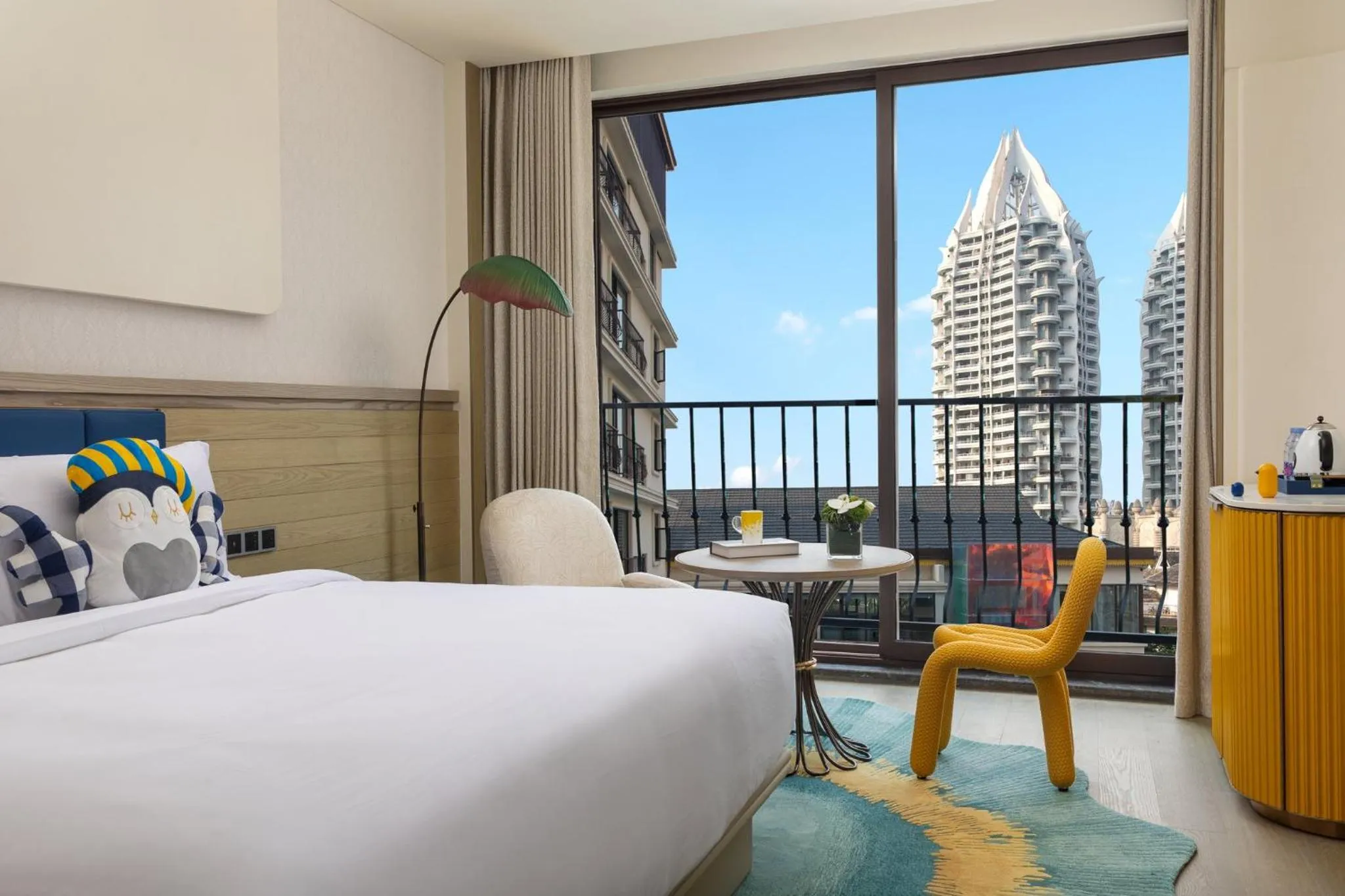 Photo of the whole room, Bed in voco Xishuangbanna Gaozhuang by IHG