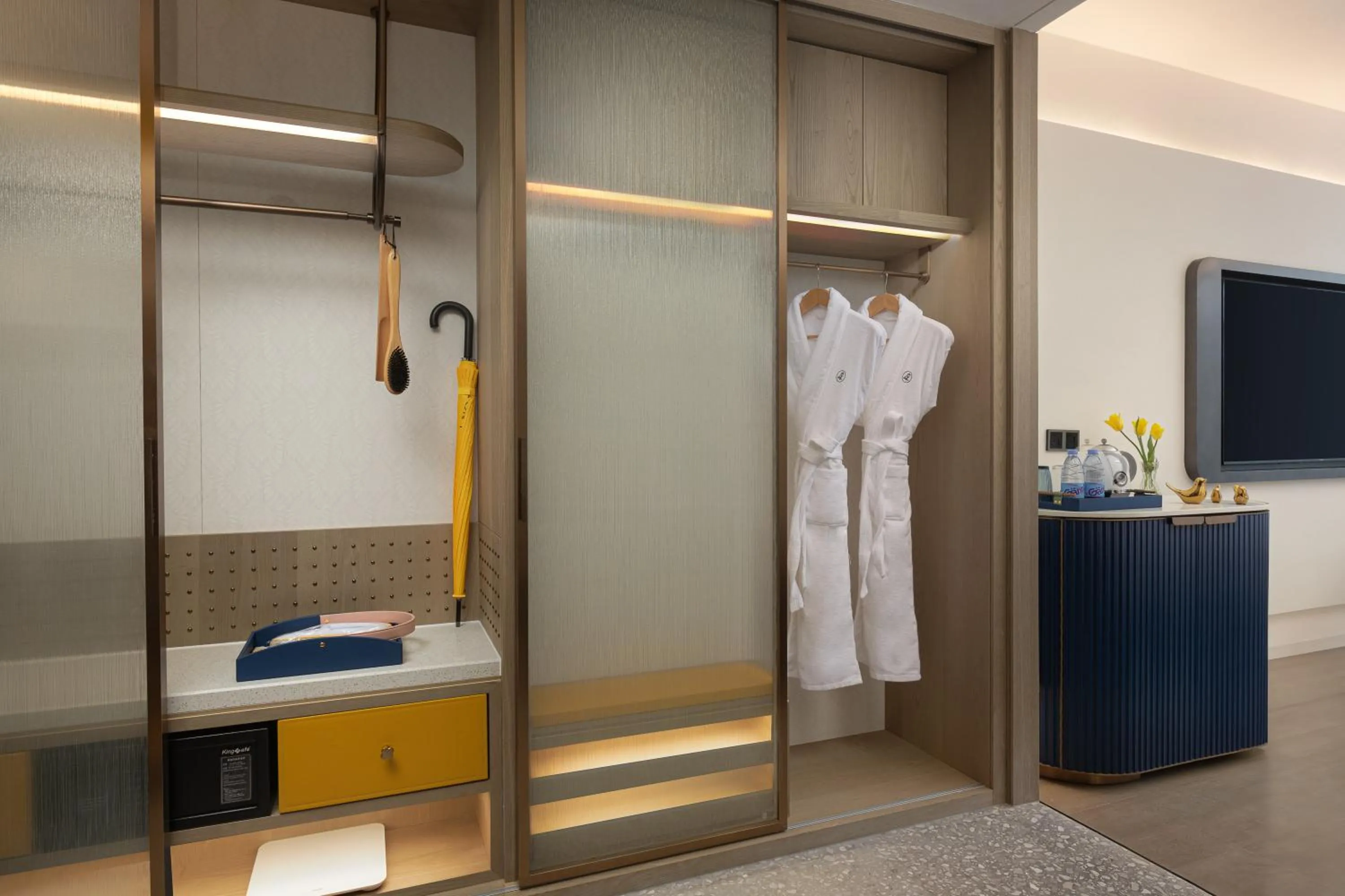 wardrobe in voco Xishuangbanna Gaozhuang by IHG