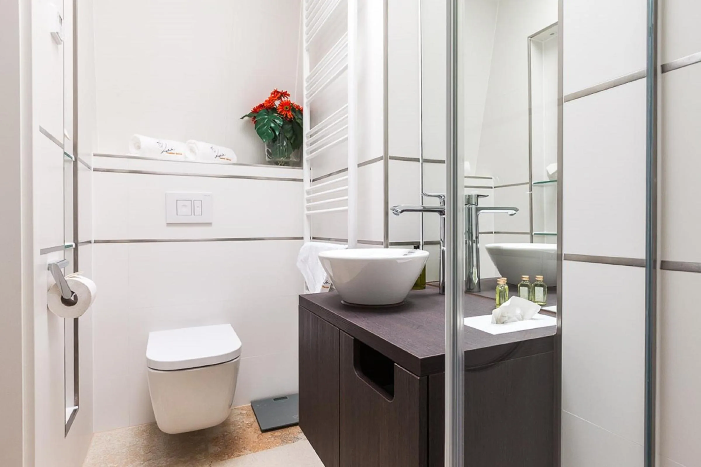 Bathroom in Ringelnatz Inselhotel