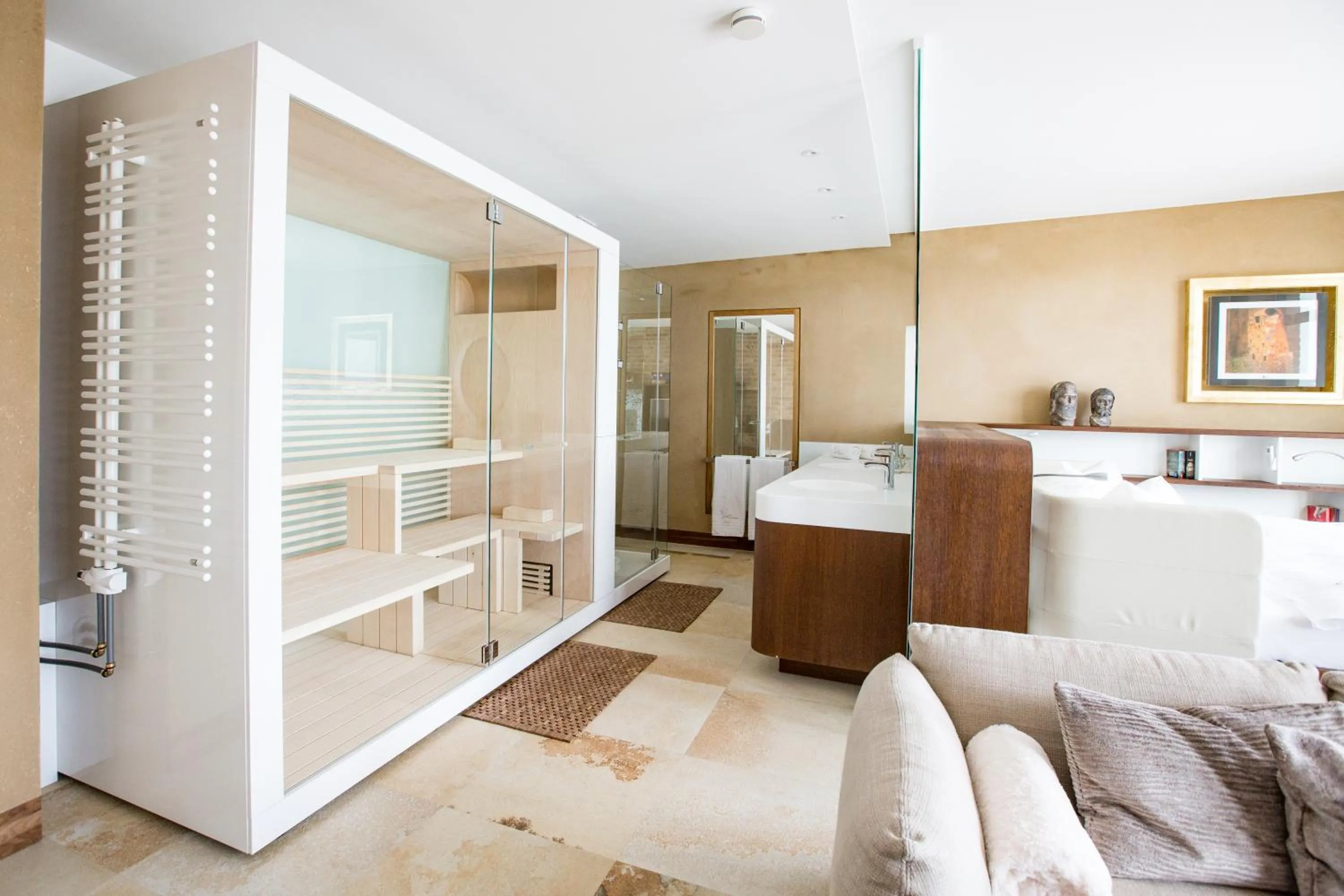 Photo of the whole room in Ringelnatz Inselhotel