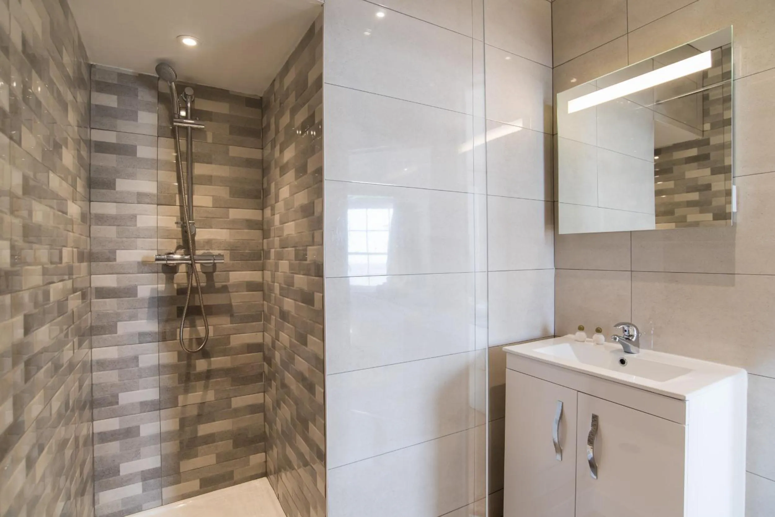 No 46 Marine Terrace