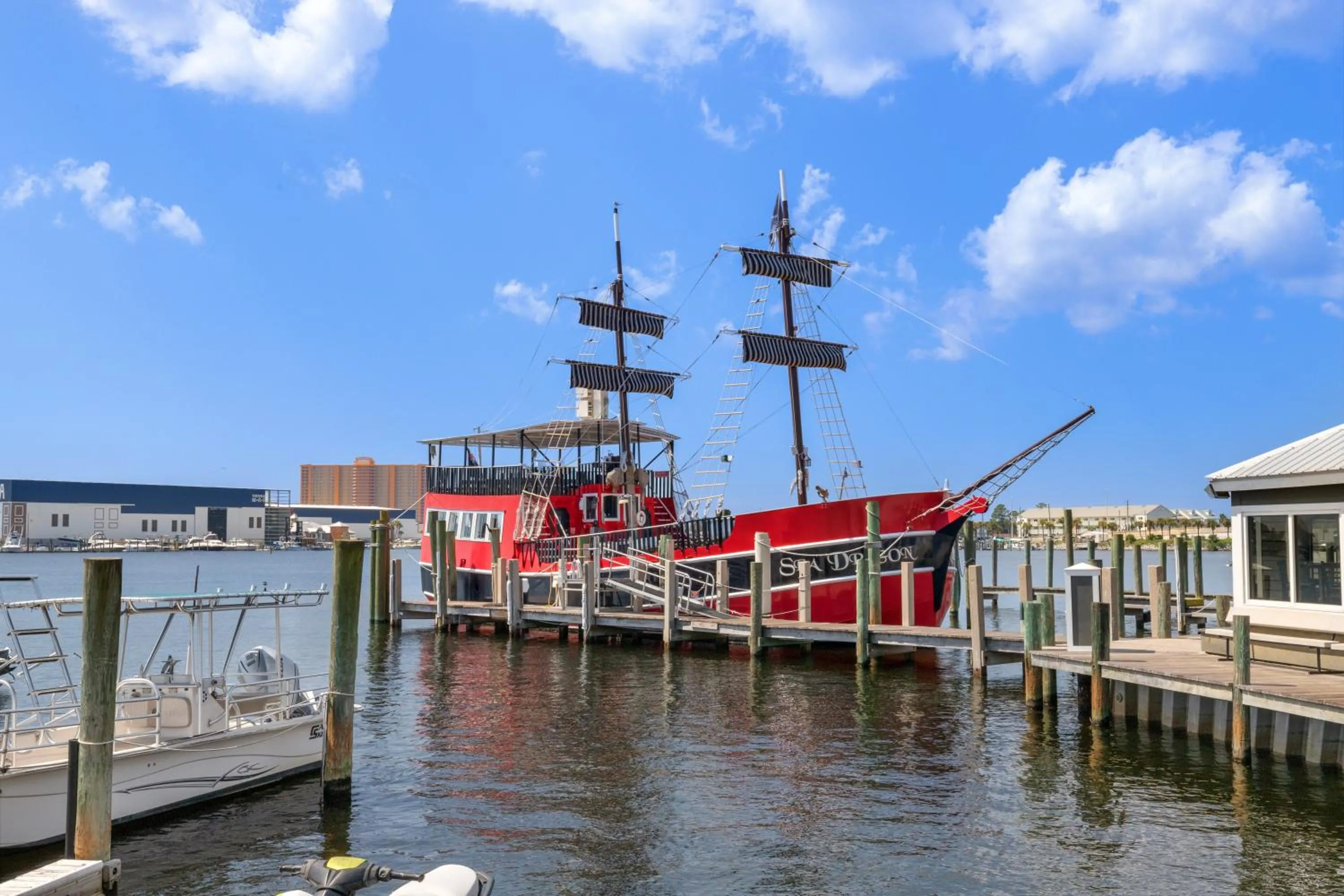 Other in Treasure Shores–3BR Beachfront Corner Unit sleeps 8 with Stunning Gulf Views!
