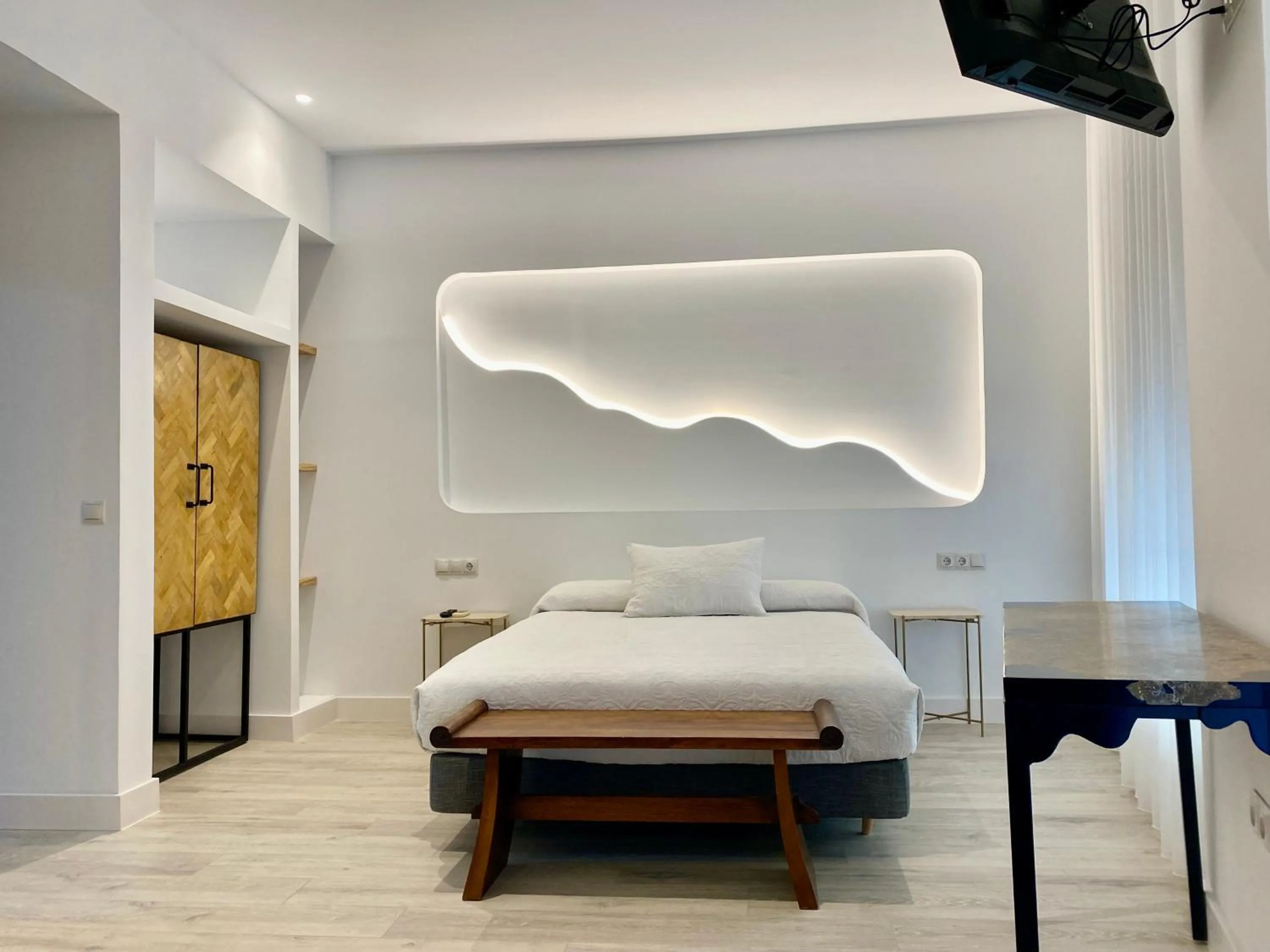 Bed in Hotel Alamo