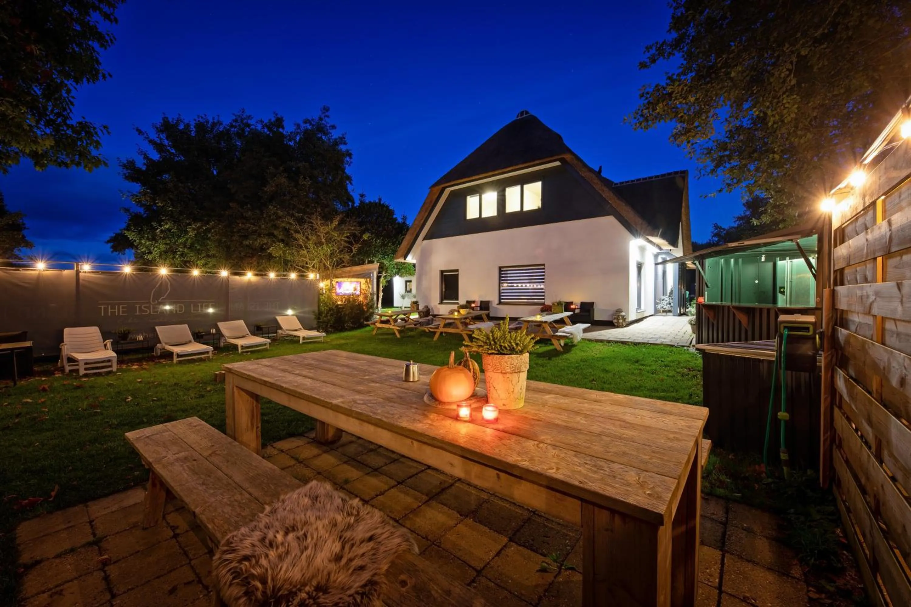 Garden in The island life Texel - Wellness