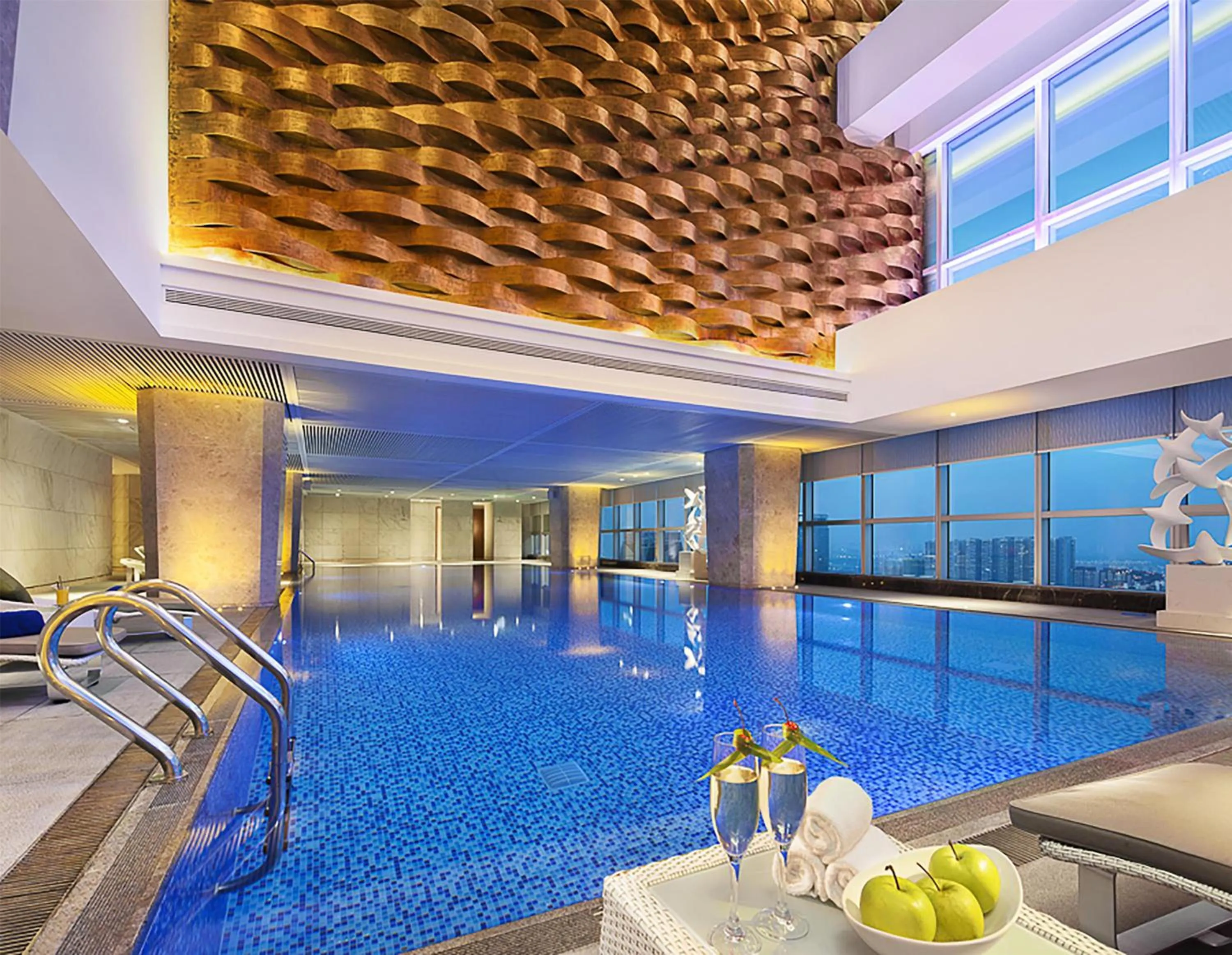 Pool view in Hilton Chengdu