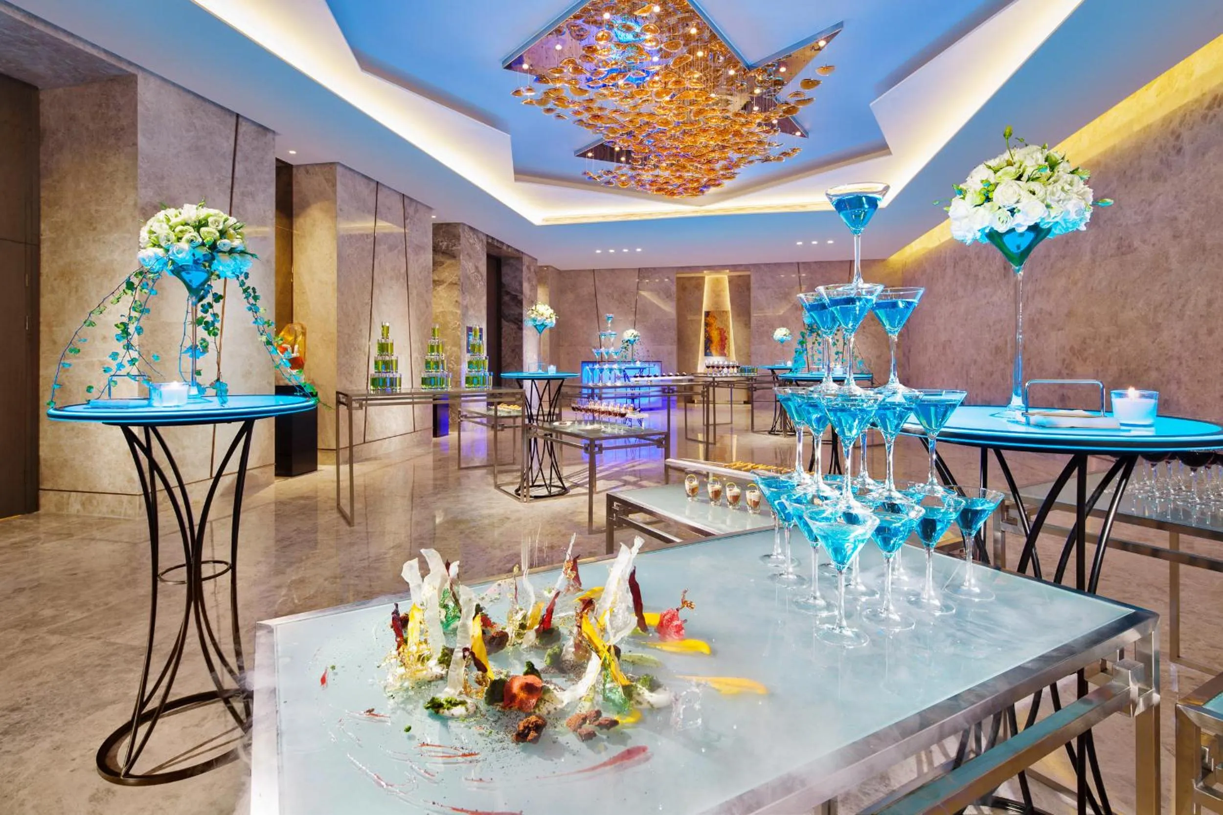 Lobby or reception in Hilton Chengdu