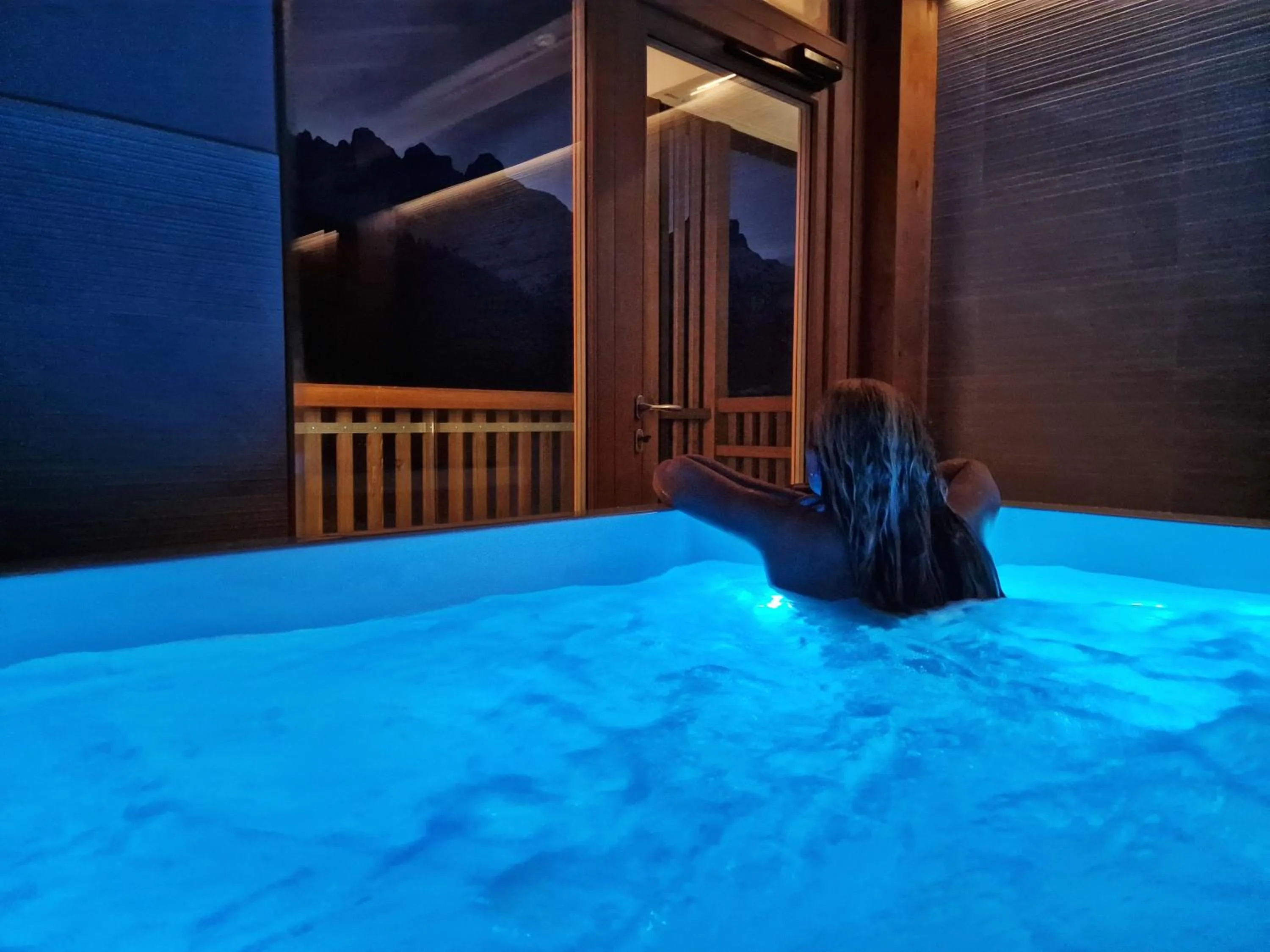 Hot Tub in Residence Panorama