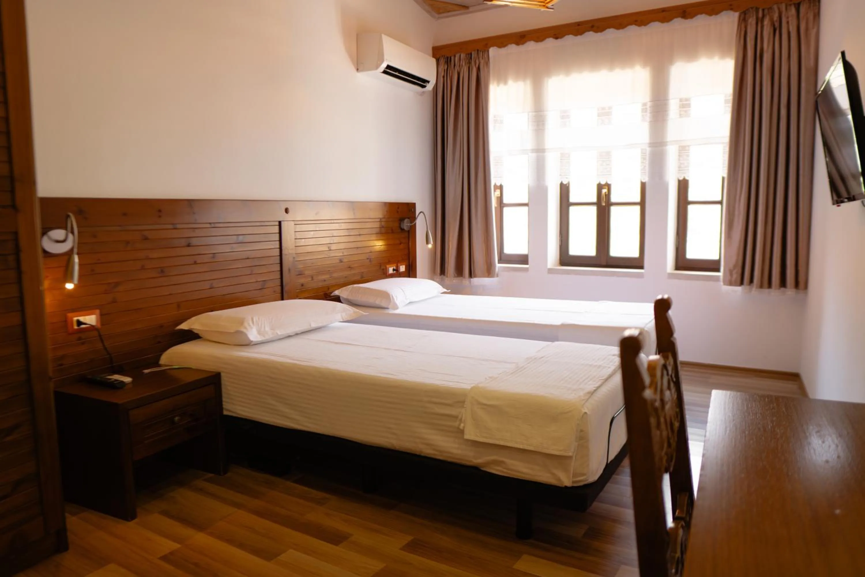 Bed in Hotel Kodra