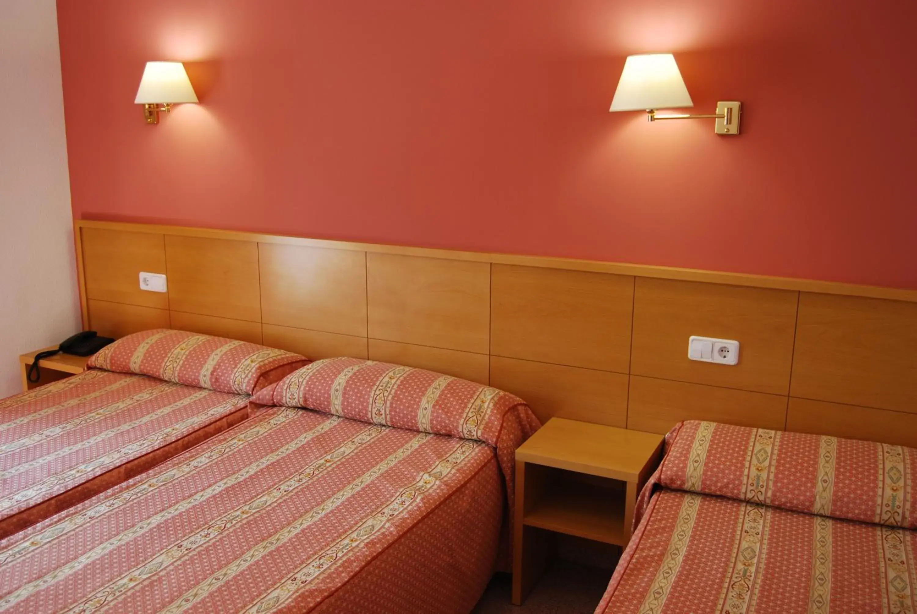 Triple Room in Hotel Santa Faz Triple Room in Hotel Santa Faz