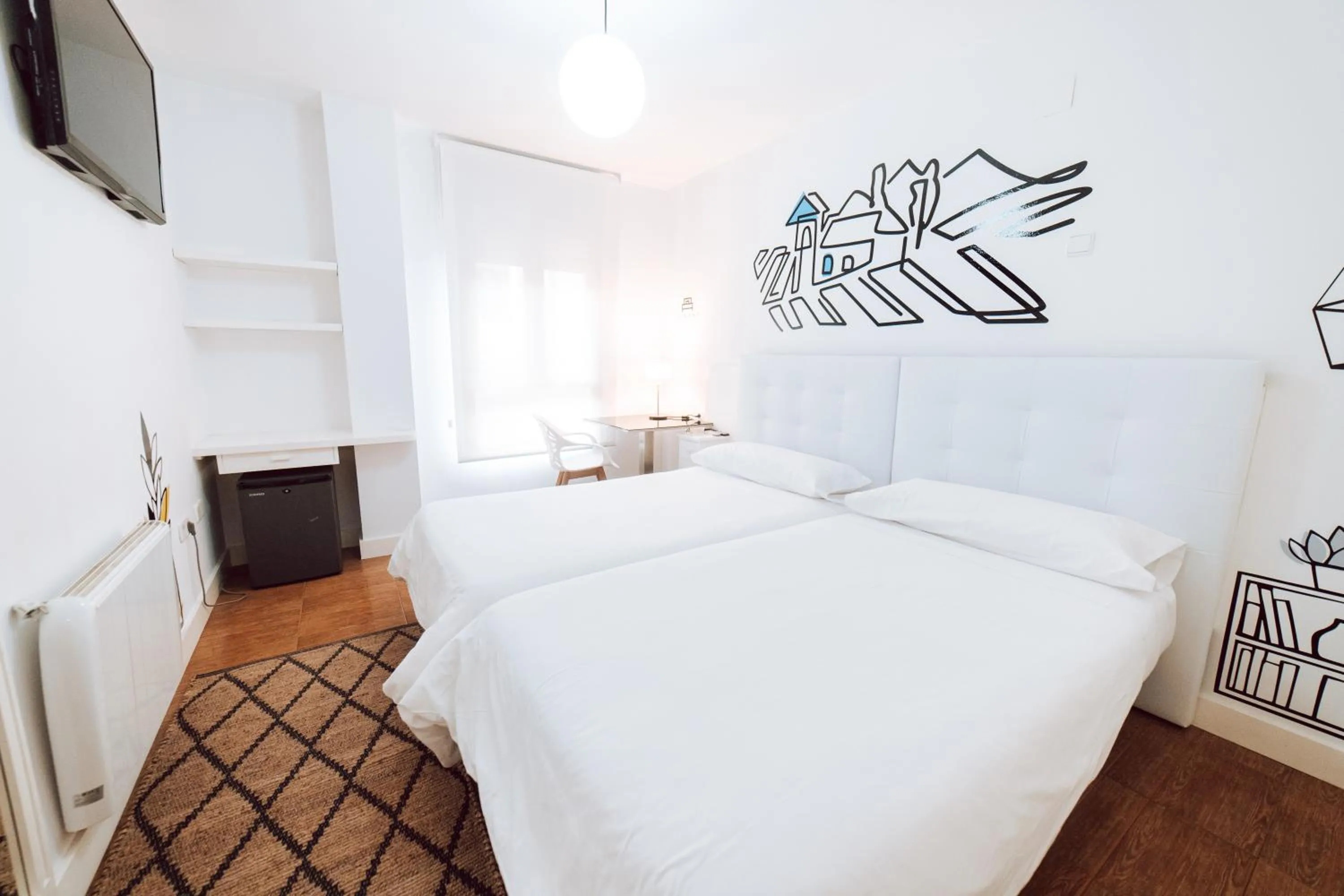 Twin Room with Private External Bathroom in Hostal Misericordia