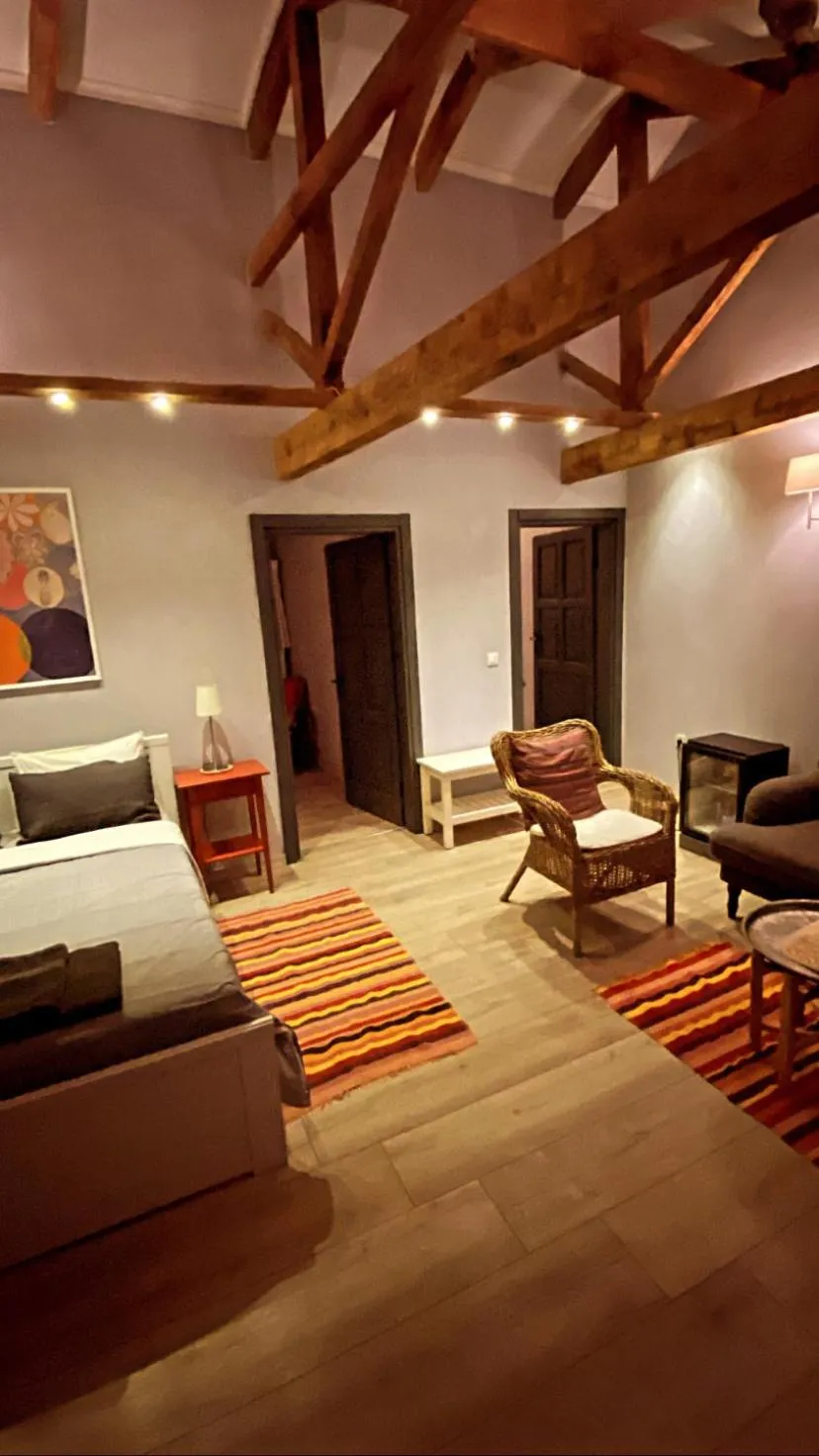 Attalos Suites Hotel